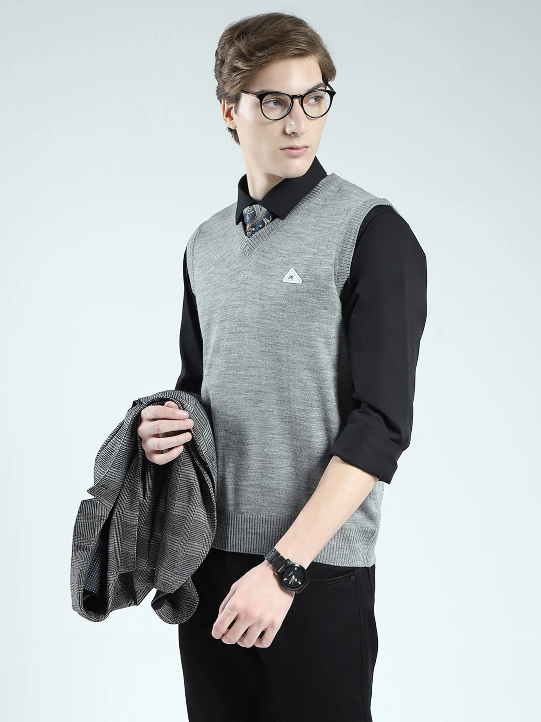 Men Grey Solid V Neck Sleeveless Sweater - Image 6