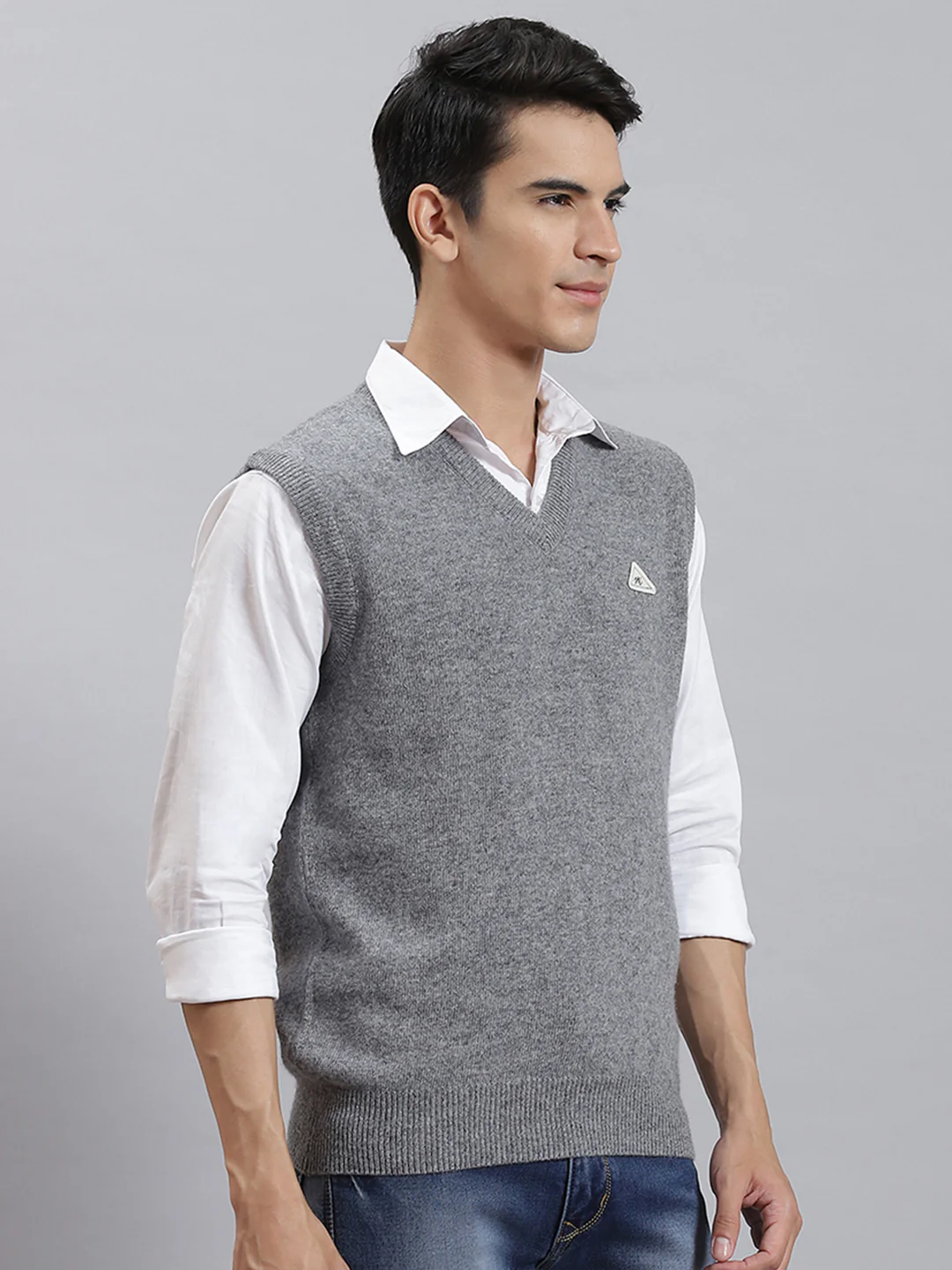 Men Grey Solid V Neck Sleeveless Sweaters/Pullovers - Image 4