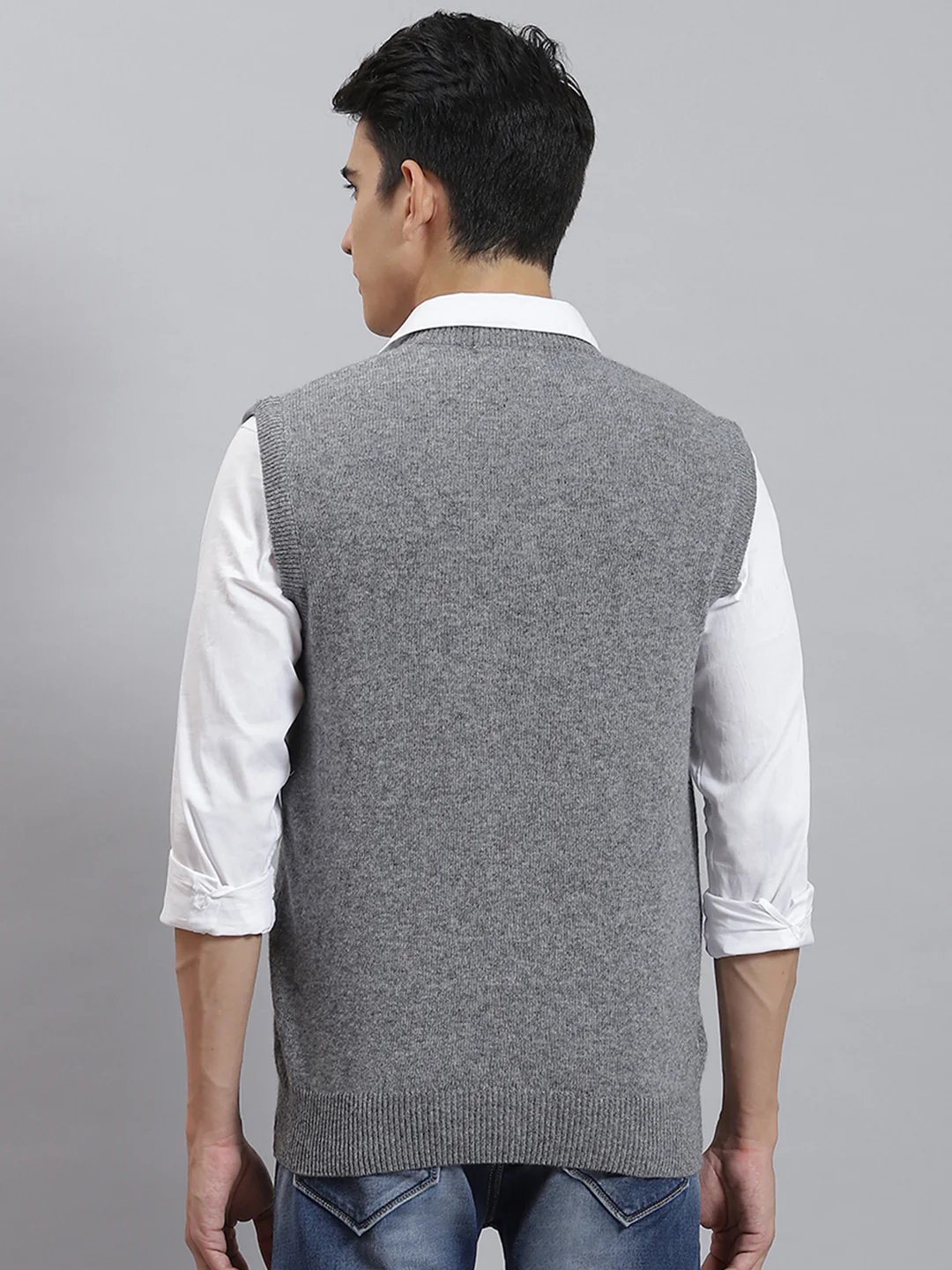 Men Grey Solid V Neck Sleeveless Sweaters/Pullovers - Image 5