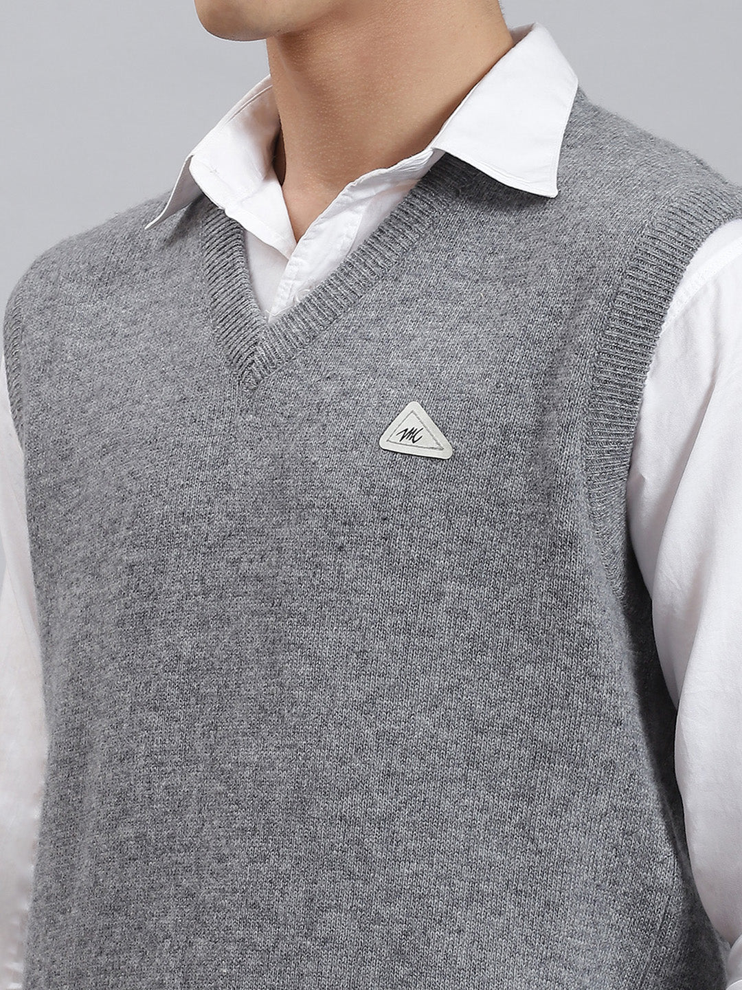 Men Grey Solid V Neck Sleeveless Sweaters/Pullovers - Image 6