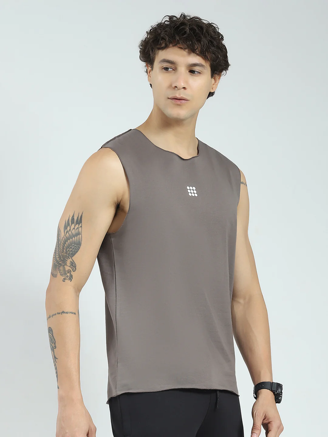 Rock.it Men Grey Solid Round Neck Sleeveless T-Shirt - Image 4