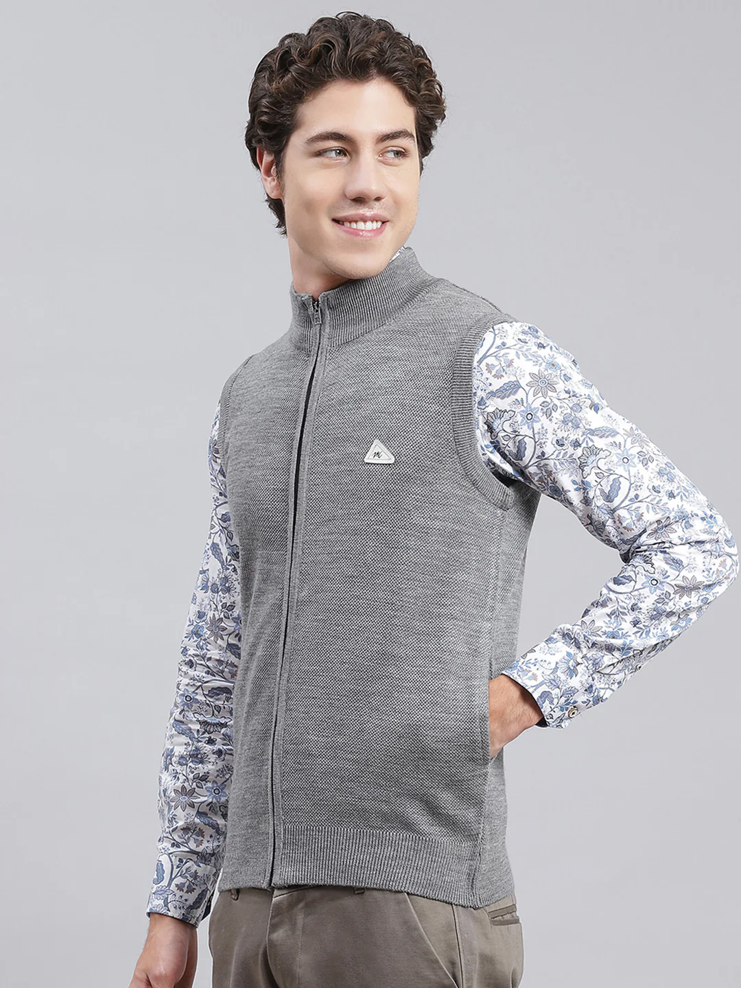 Men Grey Solid Wool blend Sweater - Image 4