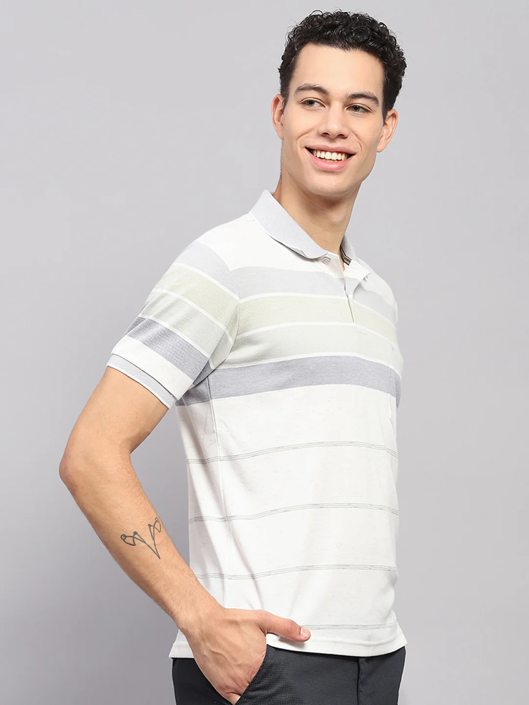 Men Grey Stripe Collar Half Sleeve T-Shirt - Image 4