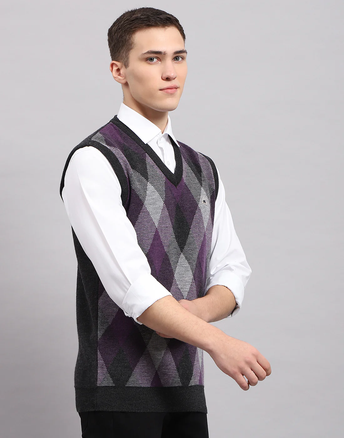 Men Grey Stripe V Neck Sleeveless Sweater - Image 4