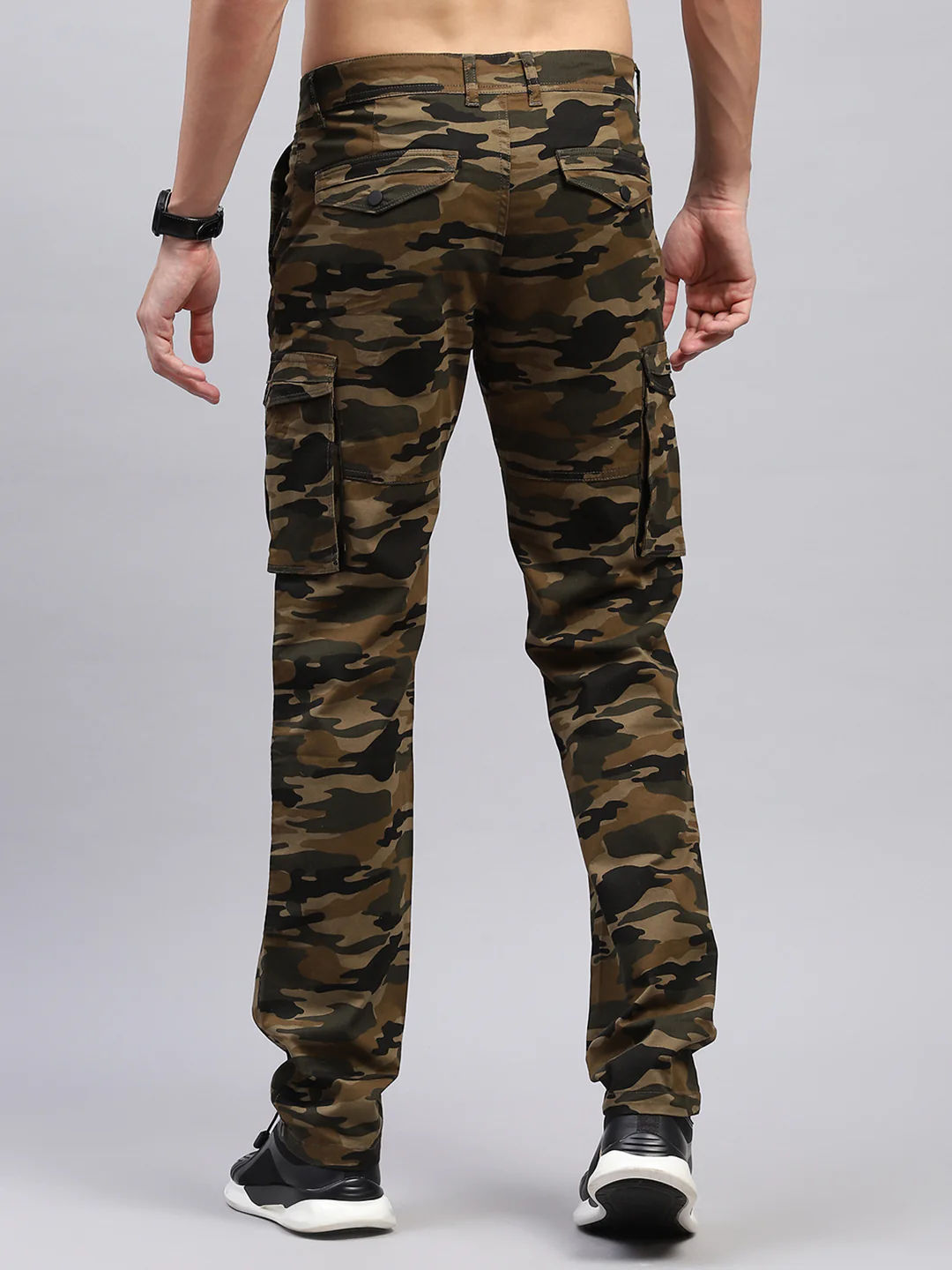Men Khaki Printed Cargo Cargo - Image 5