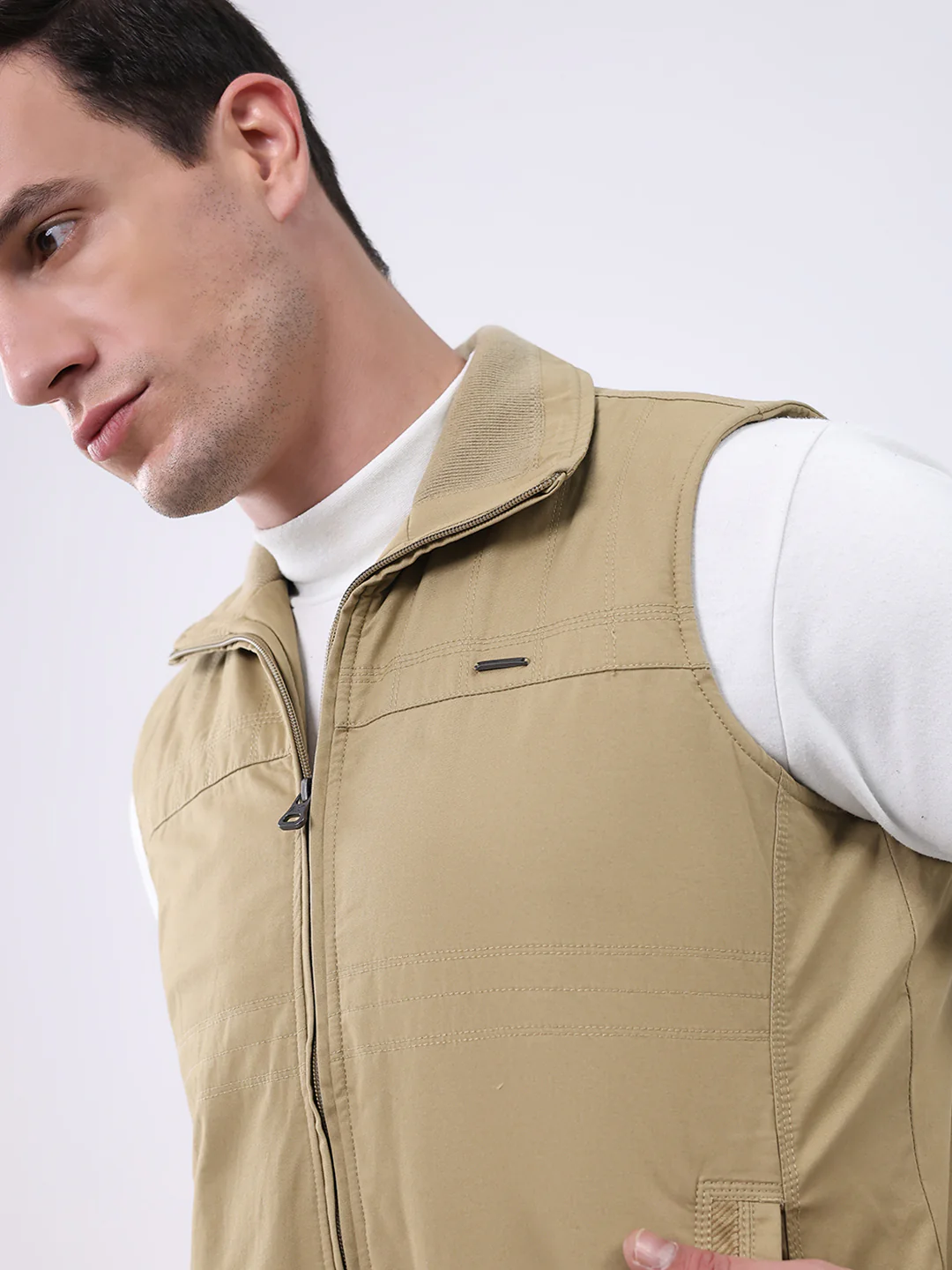 Men Khaki Solid Collar Sleeveless Jacket - Image 6