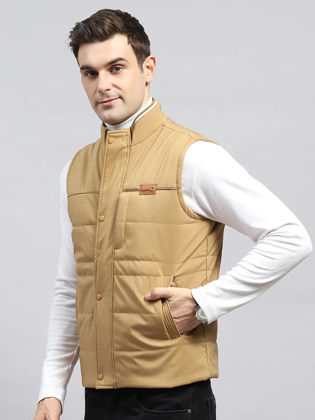 Men Khaki Solid Mock Neck Sleeveless Jacket - Image 3