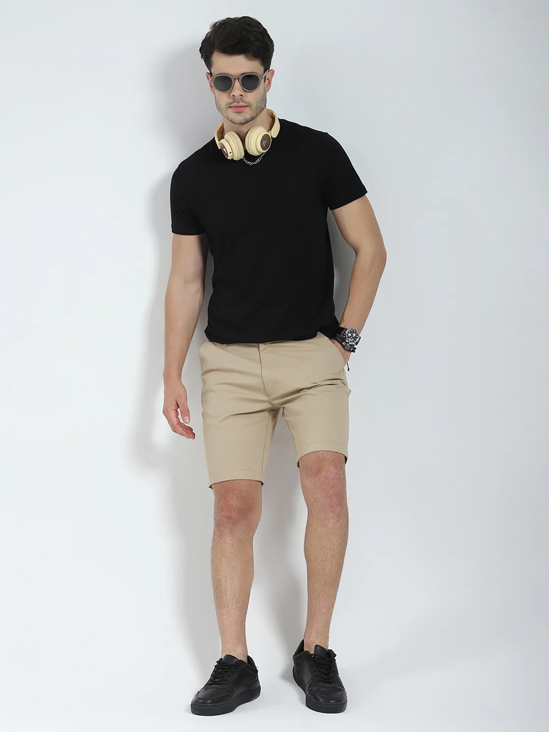 Men Khaki Solid Regular Fit Short - Image 2