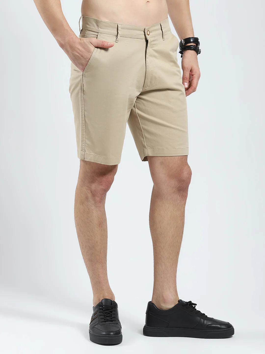 Men Khaki Solid Regular Fit Short - Image 4