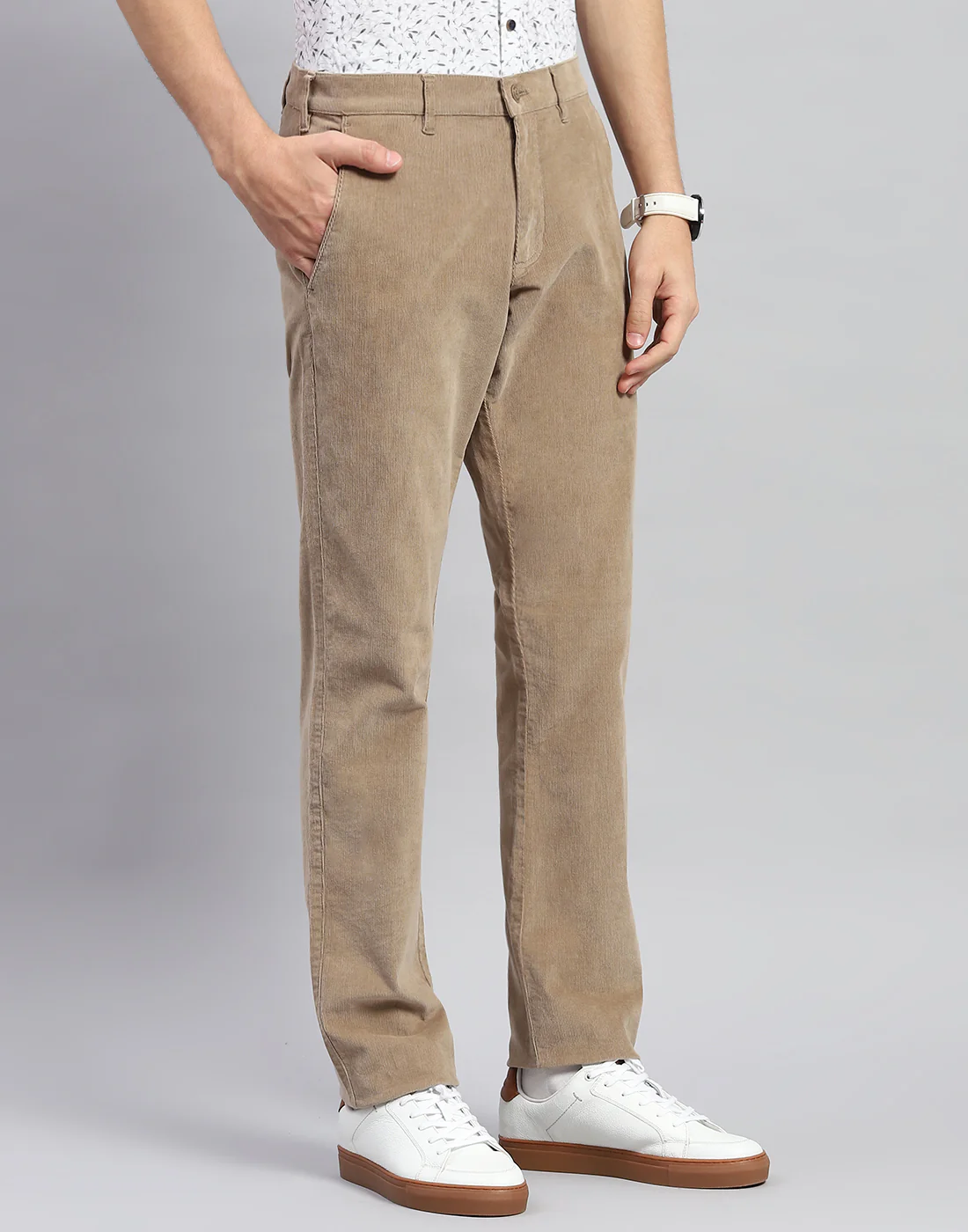 Men Khaki Solid Regular Fit Trouser - Image 4