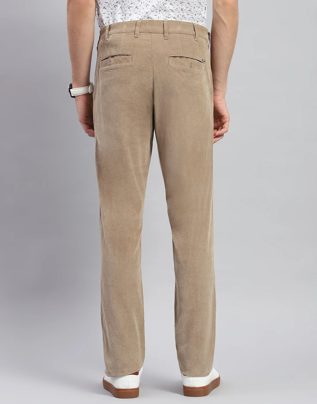 Men Khaki Solid Regular Fit Trouser - Image 5