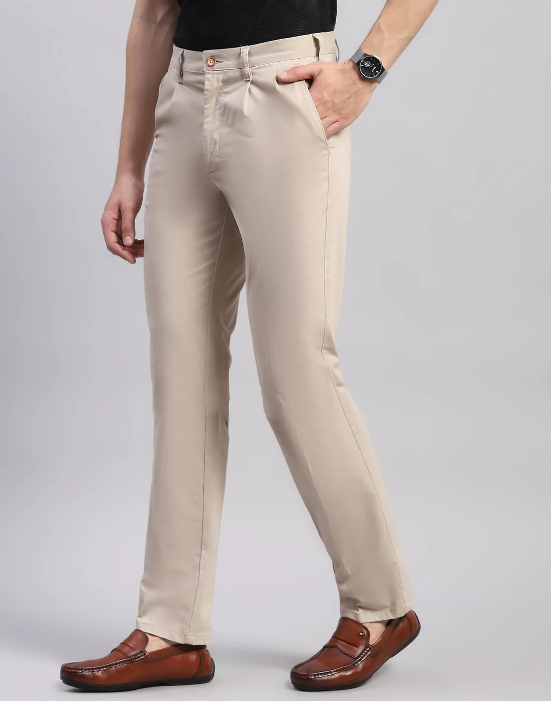 Men Khaki Solid Regular Fit Trouser - Image 3