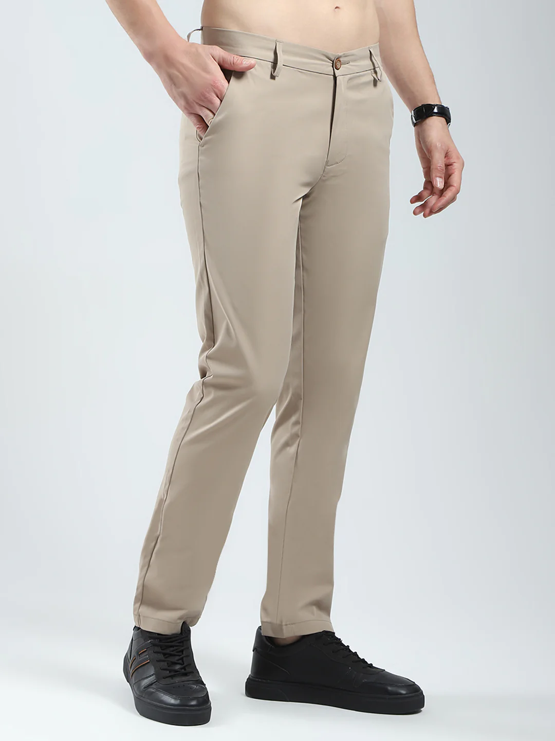Men Khaki Solid Slim Fit Trouser - Image 4