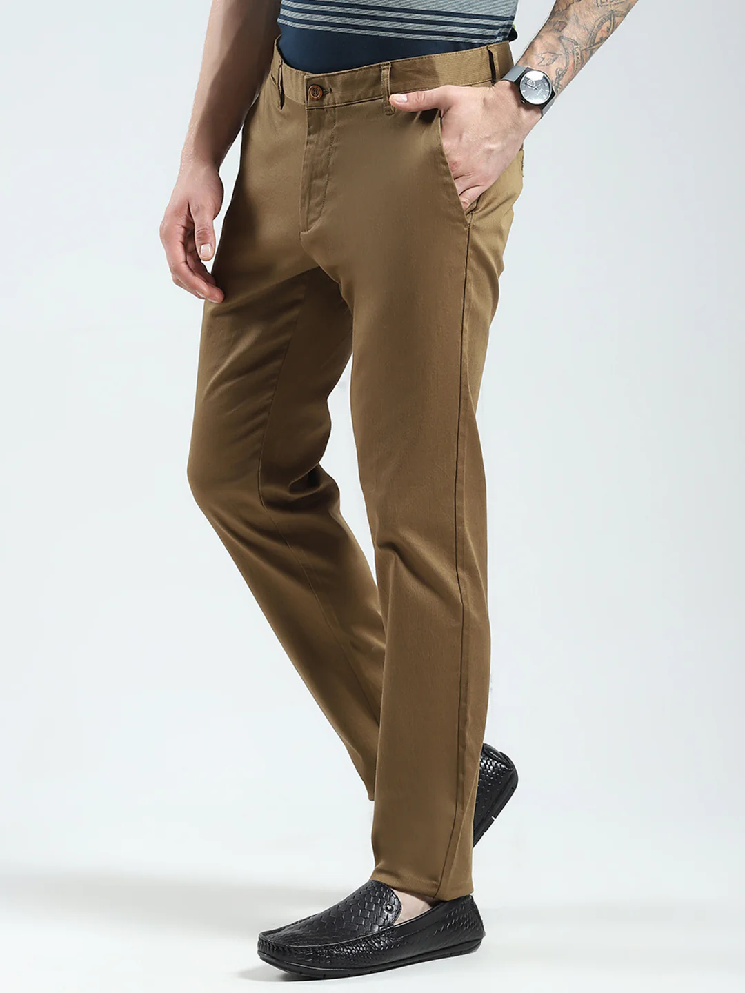 Men Khaki Solid Slim Fit Trouser - Image 3