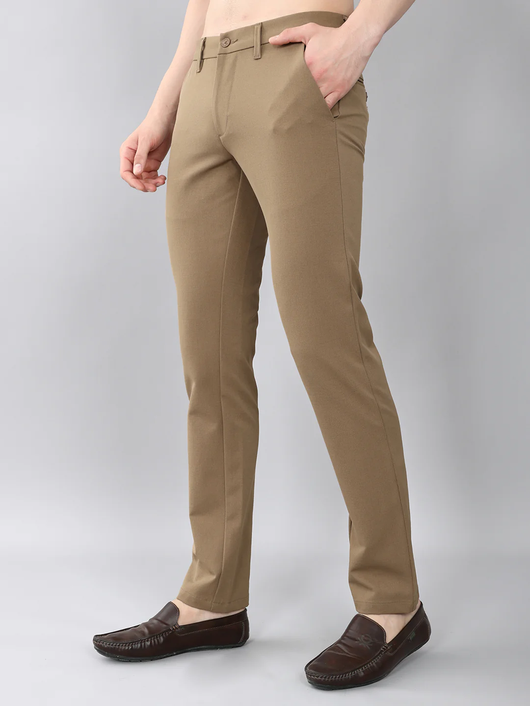 Men Khaki Solid Slim Fit Trouser - Image 2