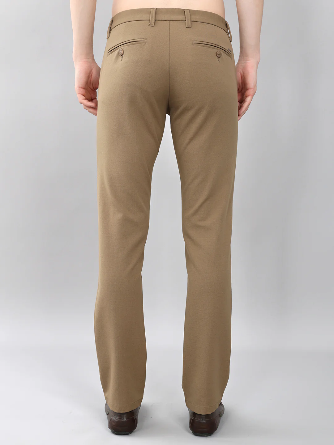 Men Khaki Solid Slim Fit Trouser - Image 5