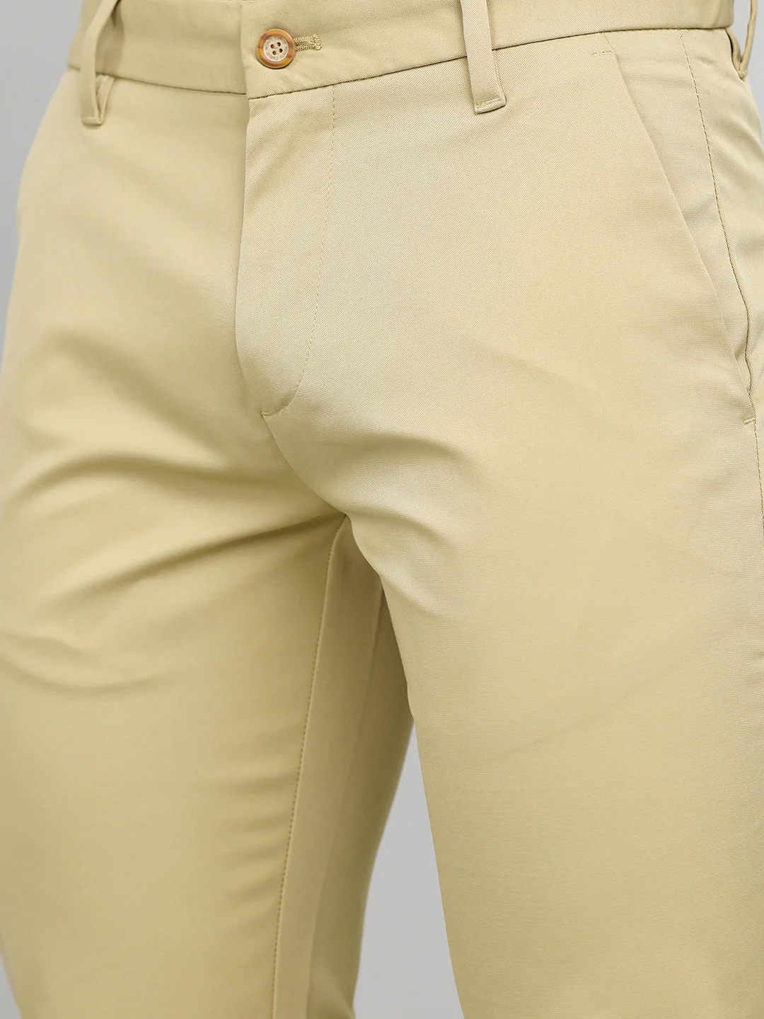 Men Khaki Solid Slim Fit Trouser - Image 4