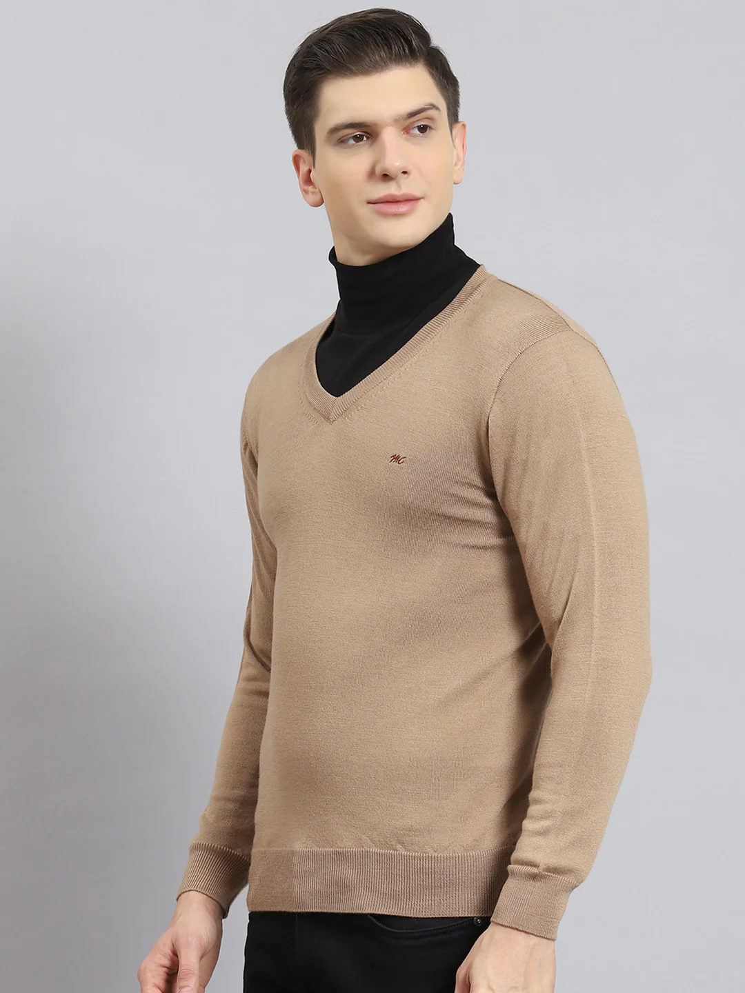 Men Khaki Solid V Neck Full Sleeve Pullover - Image 4