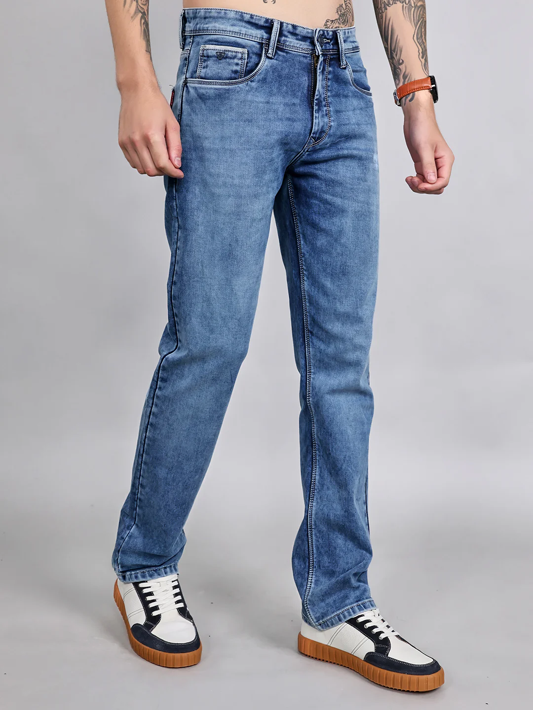 Men Light Blue Light Wash Straight Fit Denim - Image 3