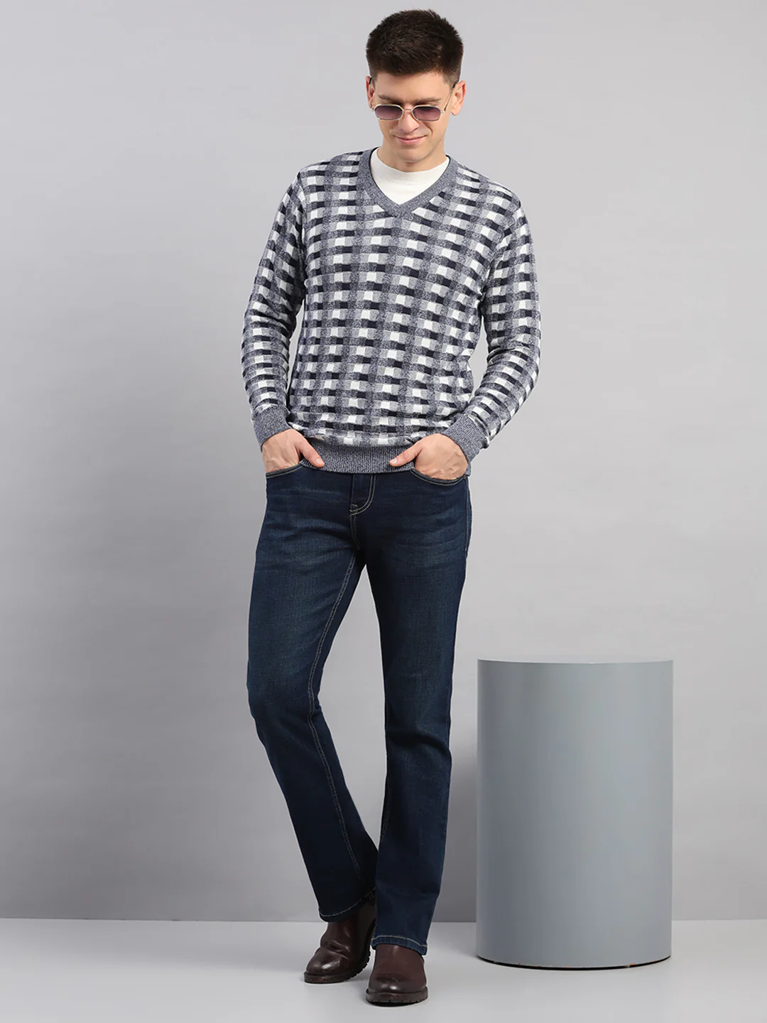 Men Light Blue Printed V Neck Full Sleeve Pullover - Image 2