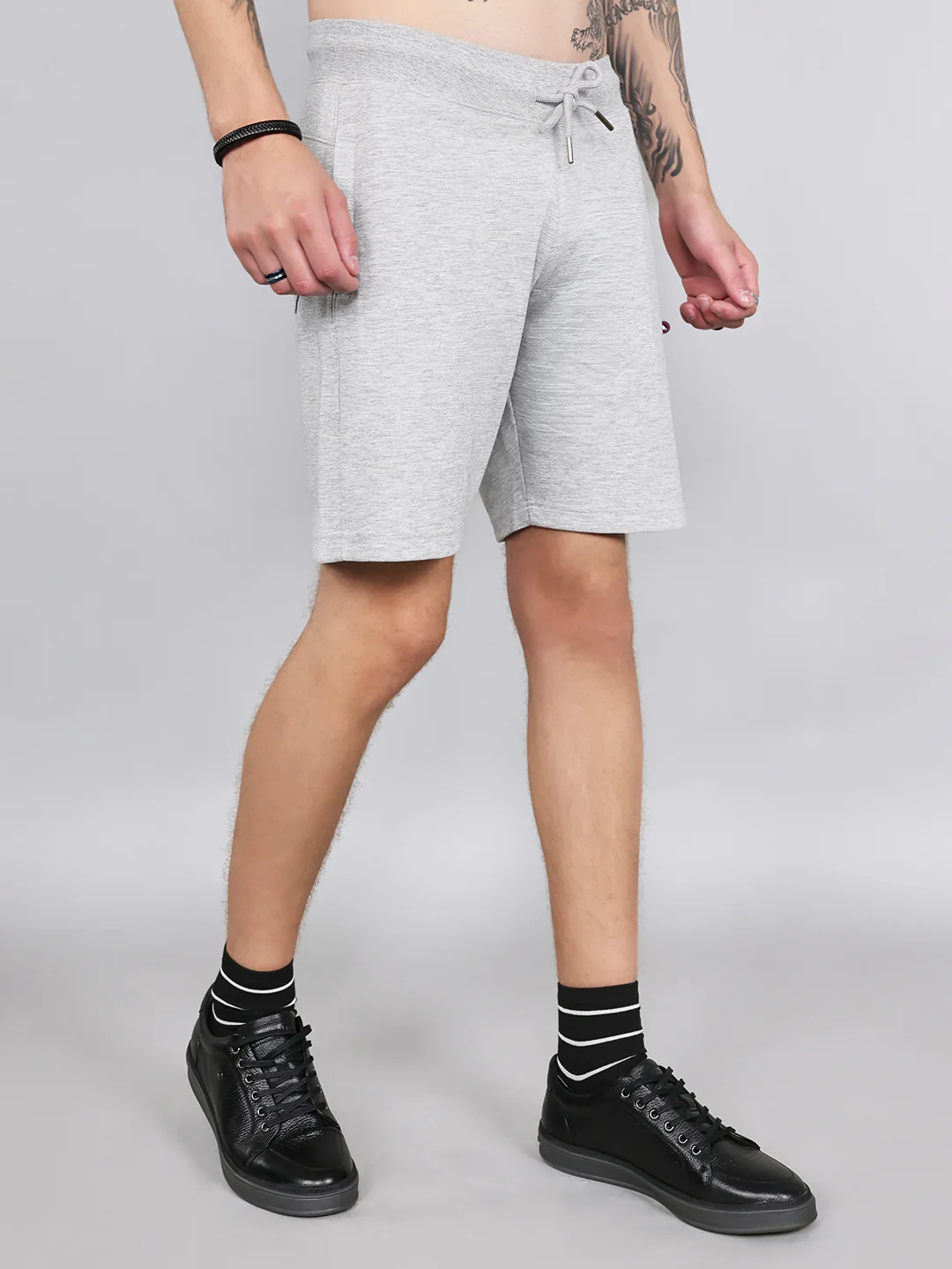 Men Light Grey Plain Regular Fit Bermuda - Image 2