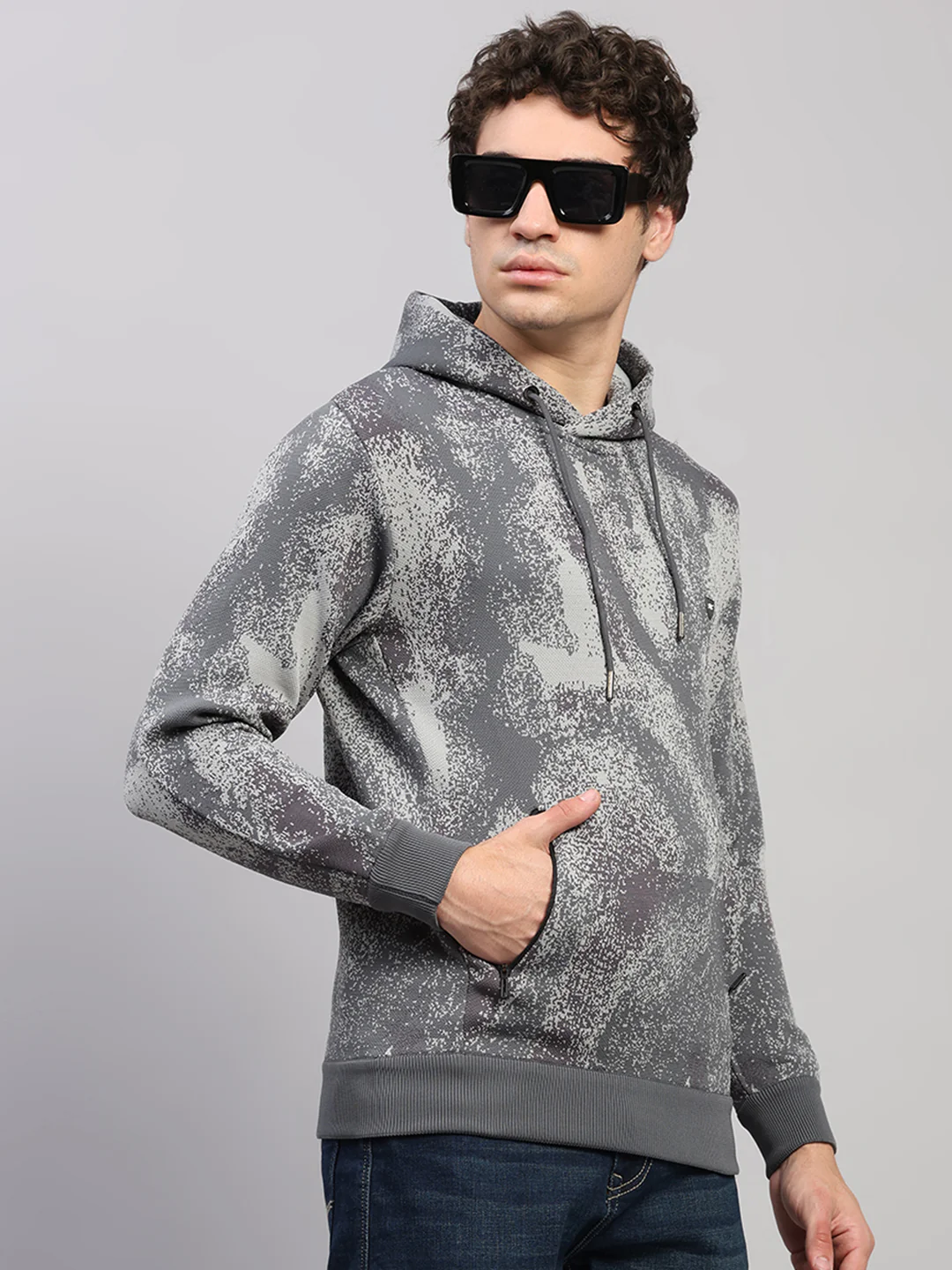 Men Light Grey Printed Hooded Full Sleeve Pullover - Image 4