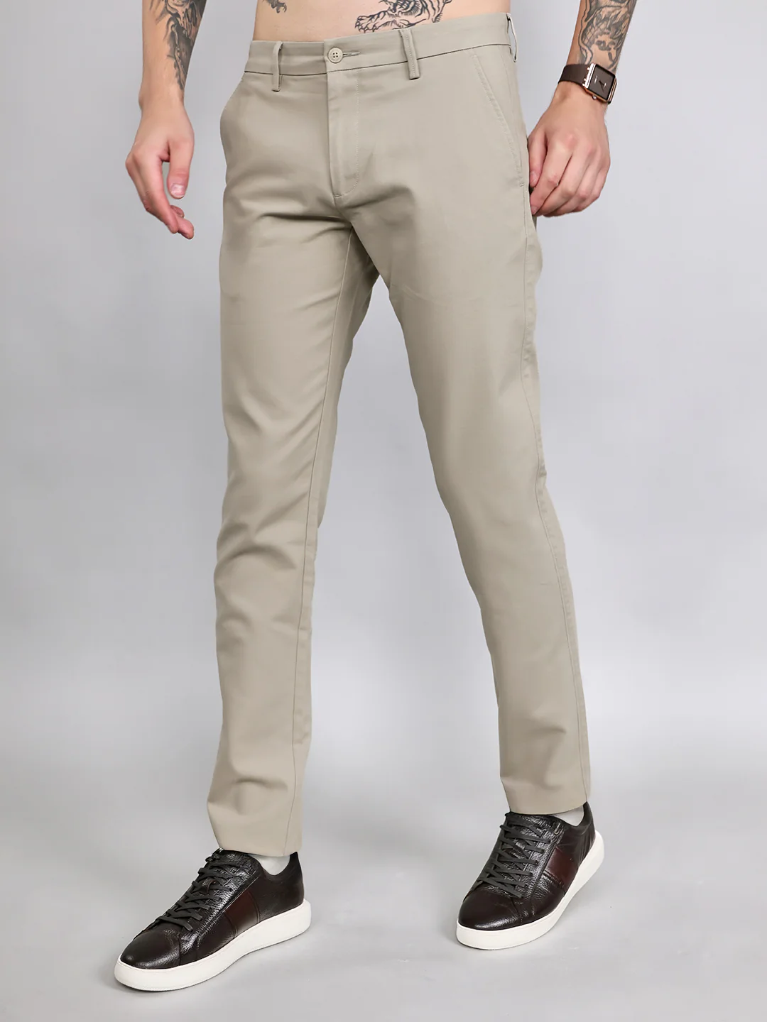 Men Light Grey Solid Slim Fit Trouser - Image 2