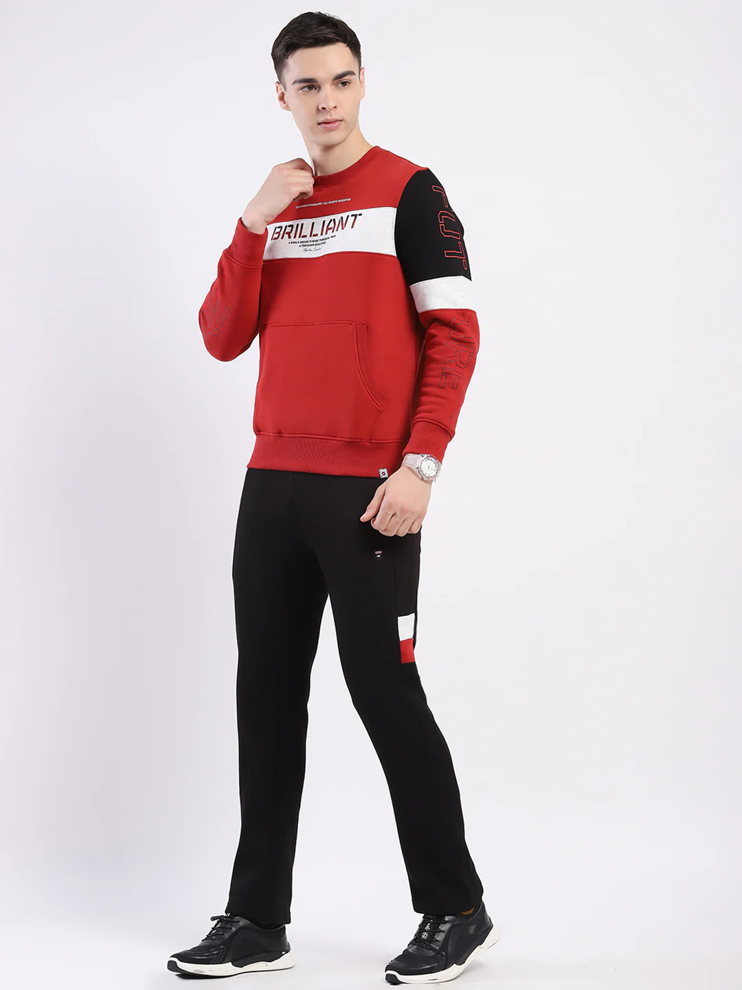 Men Maroon & Black Solid Round Neck Full Sleeve Winter Tracksuit - Image 3