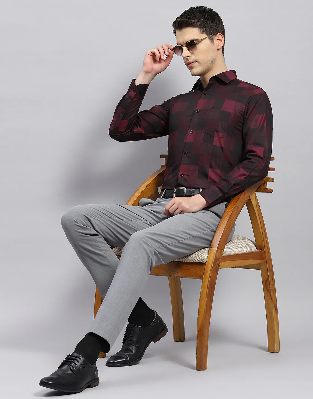 Men Maroon Check Collar Full Sleeve Shirt - Image 2