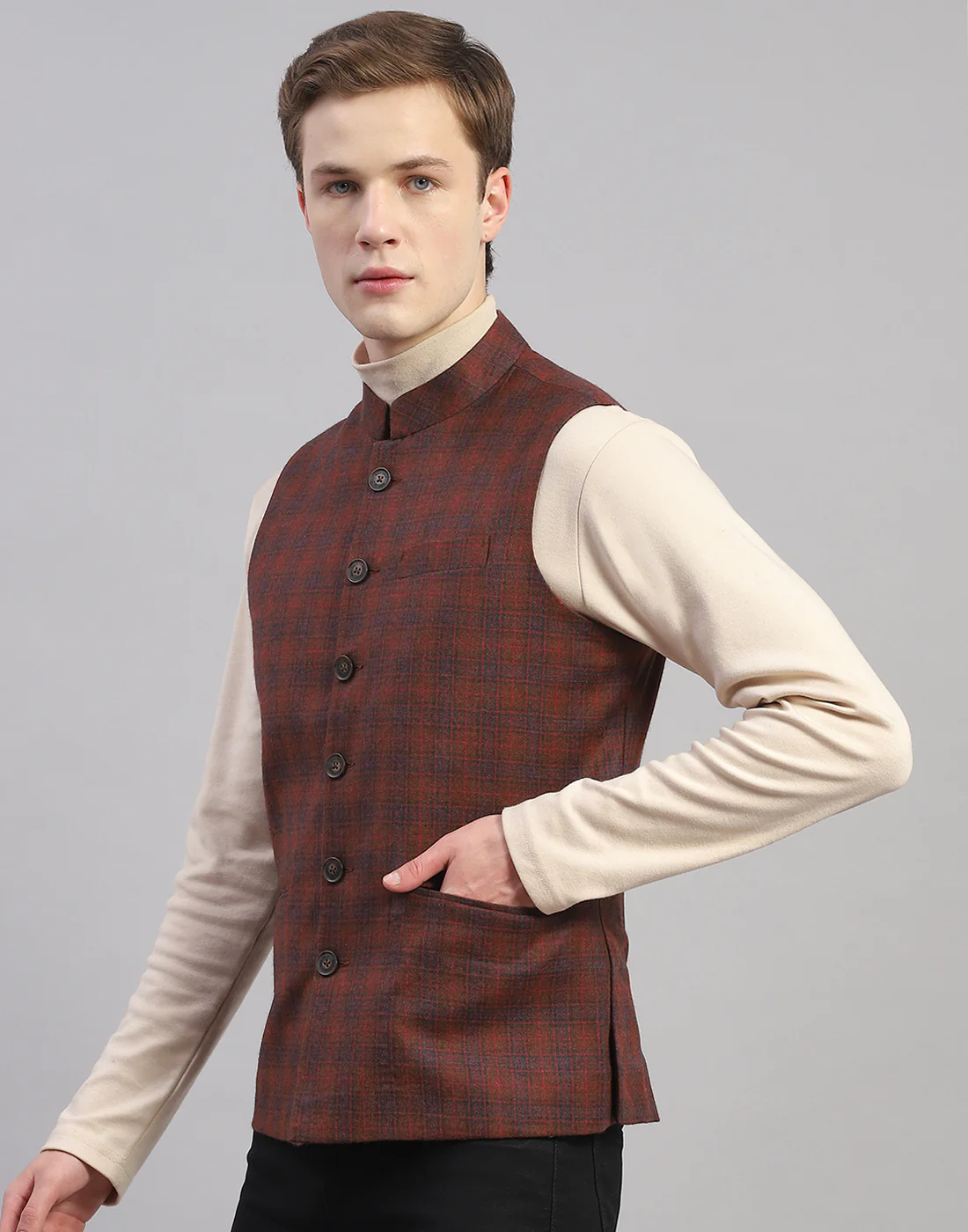 Men Maroon Check Mandarin Collar Sleeveless Nehru Jacket - Image 3