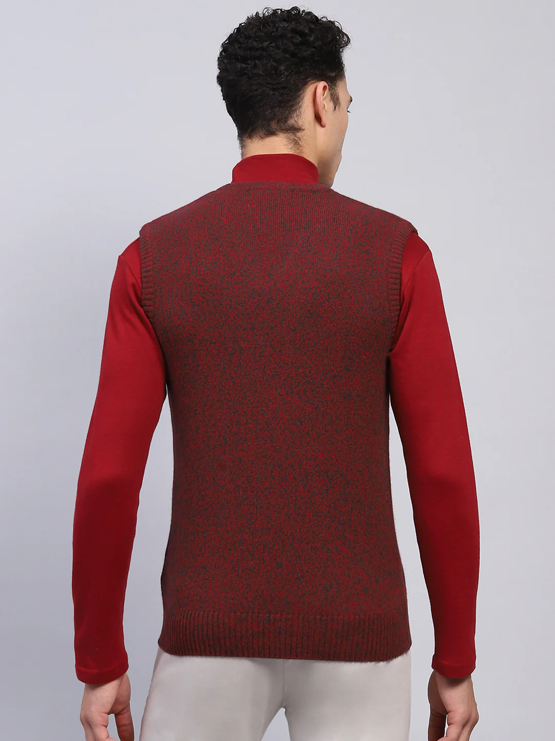 Men Maroon Geometric V Neck Sleeveless Sweater - Image 5