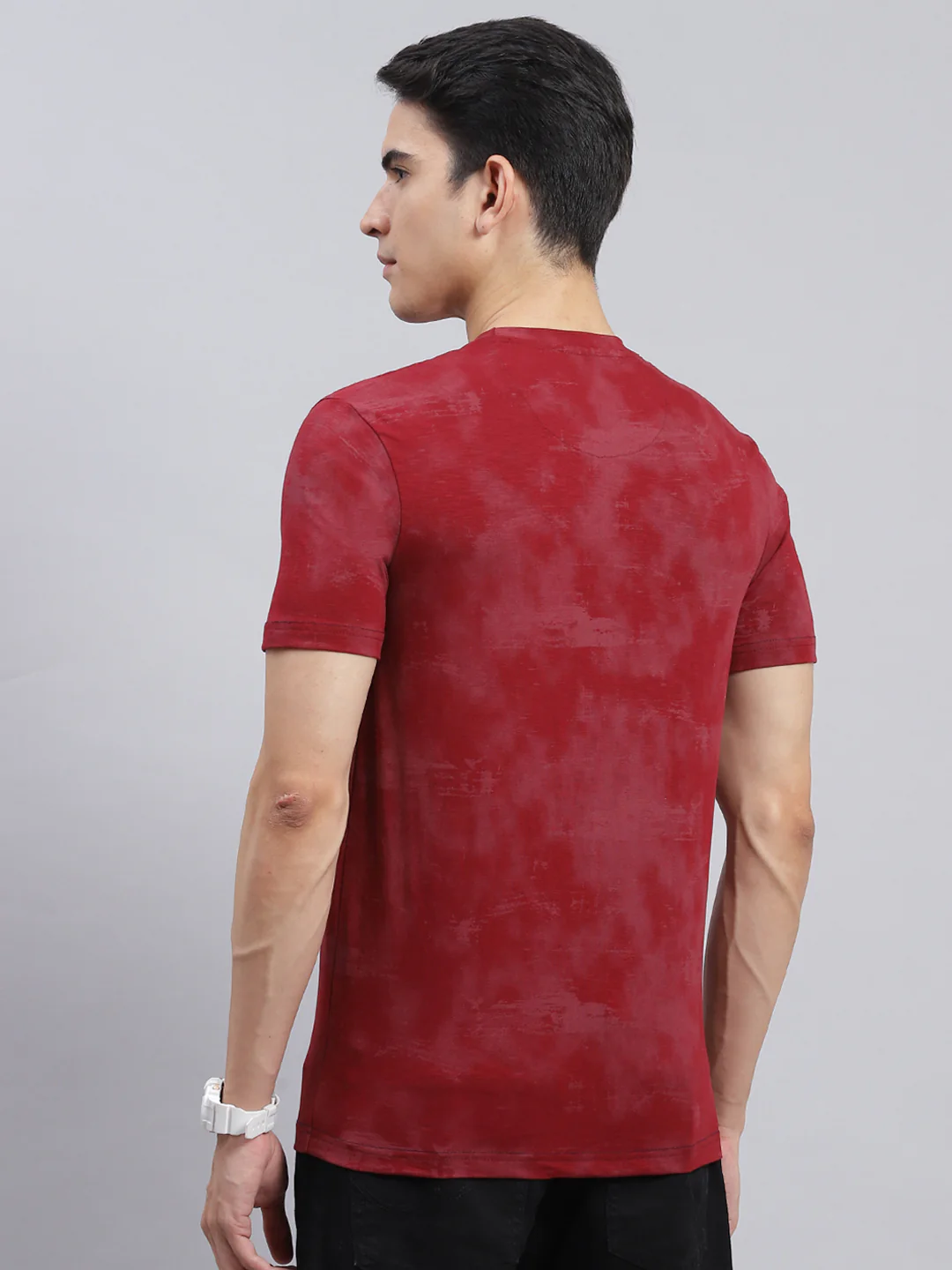 Men Maroon Printed Cotton Blend T-Shirt - Image 5