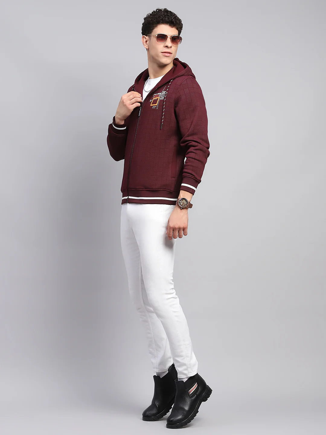 Men Maroon Printed Hooded Full Sleeve Sweatshirt - Image 2