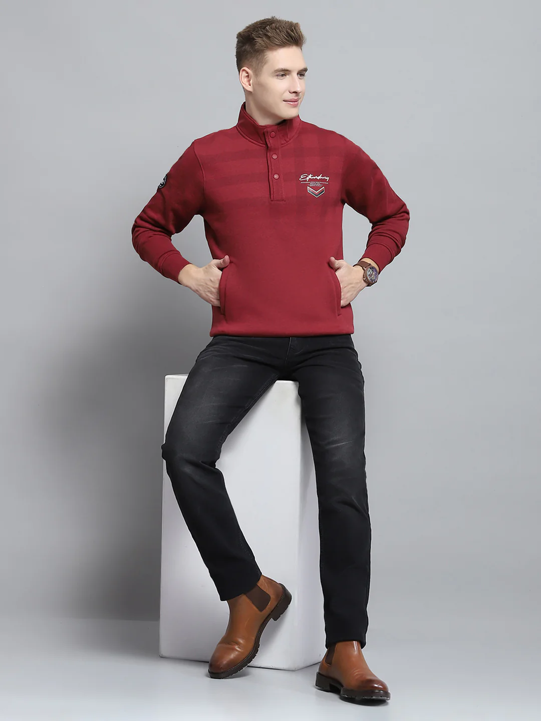 Men Maroon Printed Mock Neck Full Sleeve Sweatshirt - Image 2