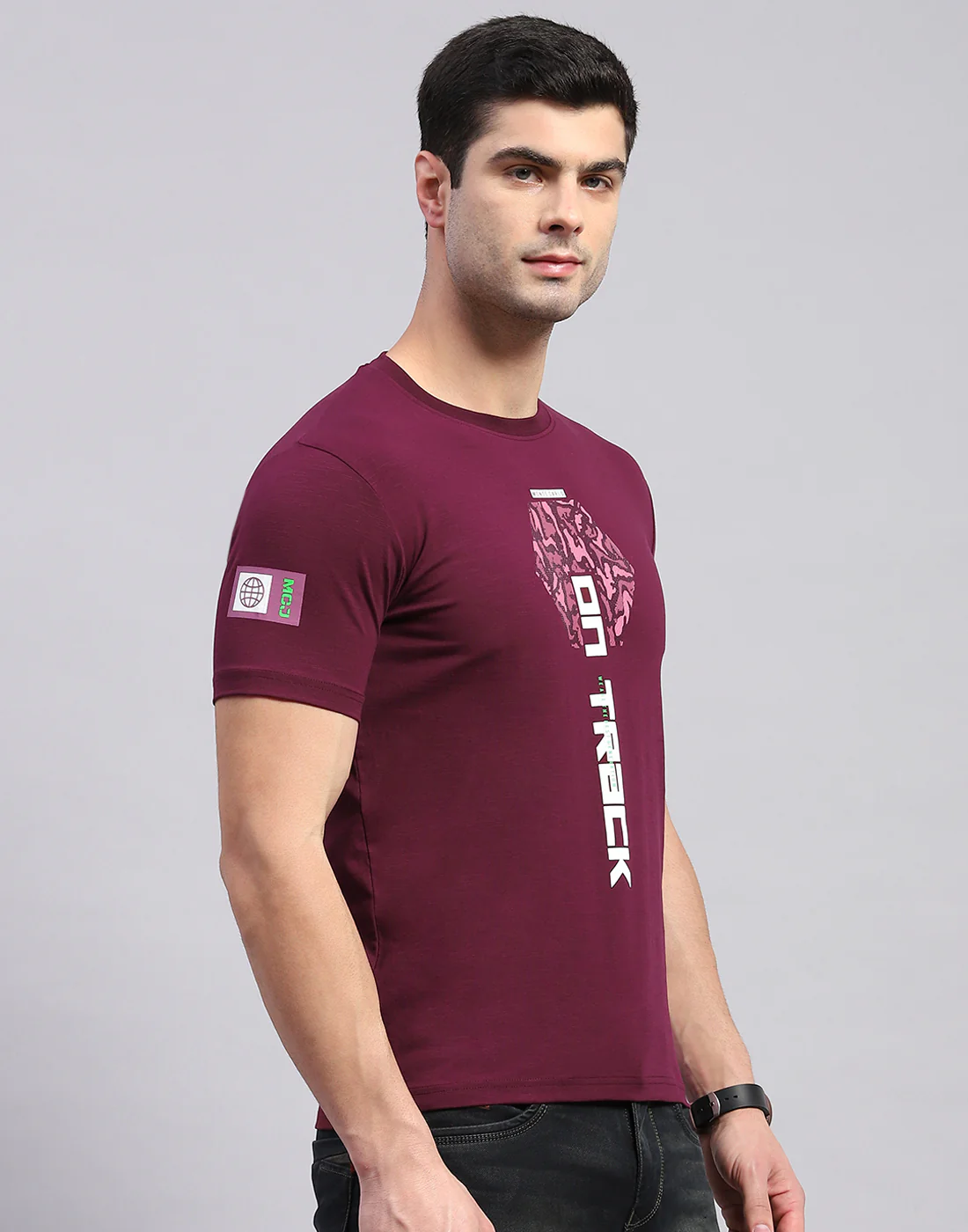 Men Maroon Printed Round Neck Half Sleeve T-Shirt - Image 4