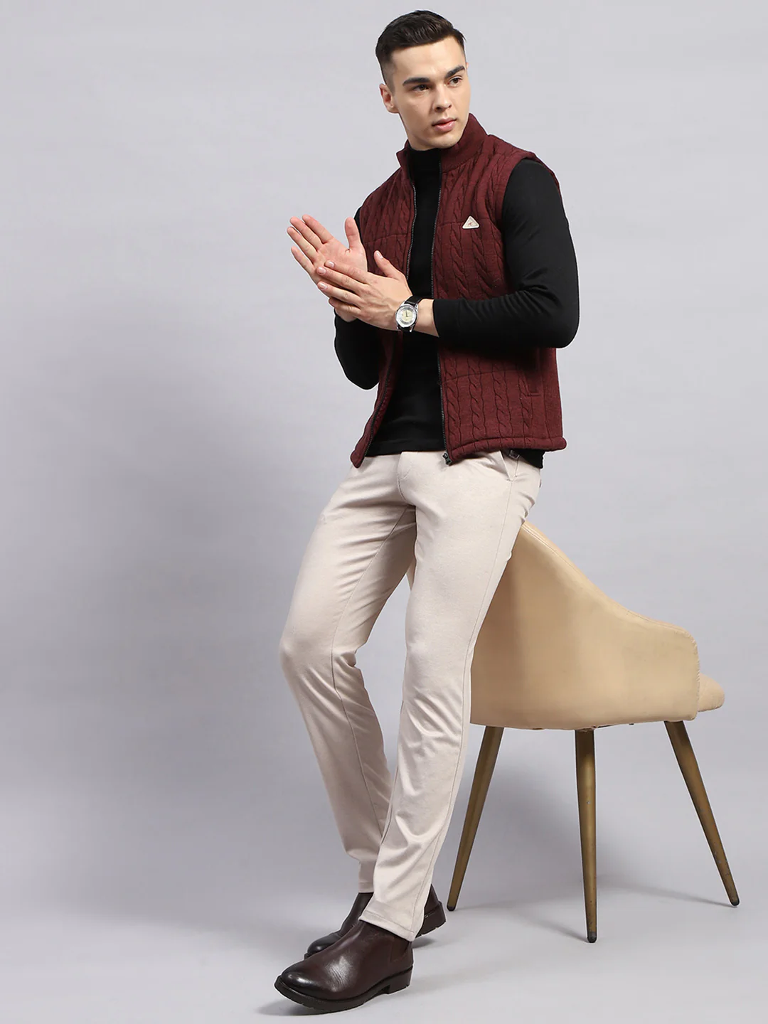 Men Maroon Self Design Mock Neck Sleeveless Jacket - Image 2