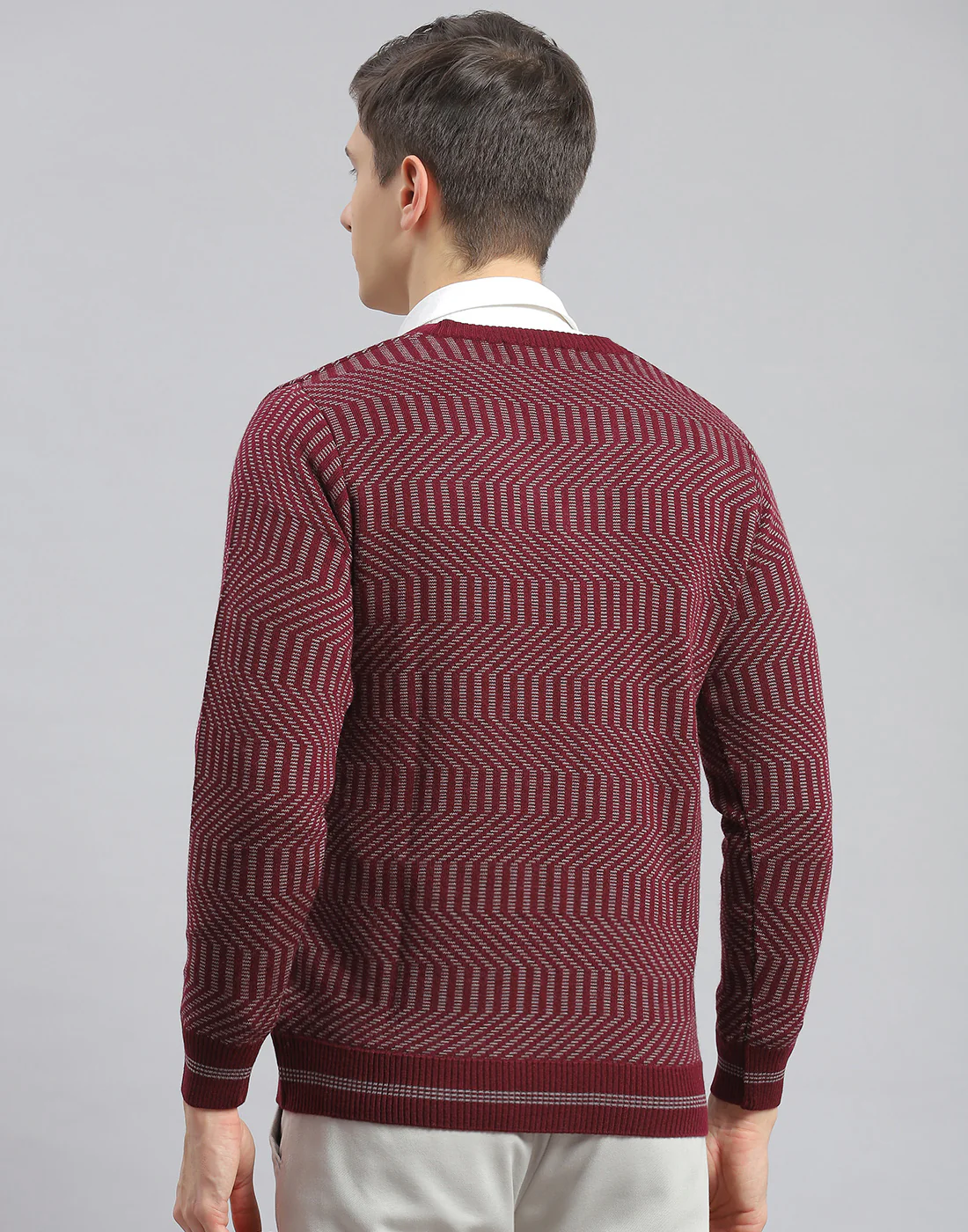 Men Maroon Self Design V Neck Full Sleeve Pullover - Image 5