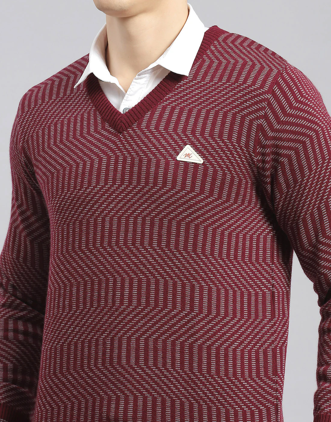 Men Maroon Self Design V Neck Full Sleeve Pullover - Image 6