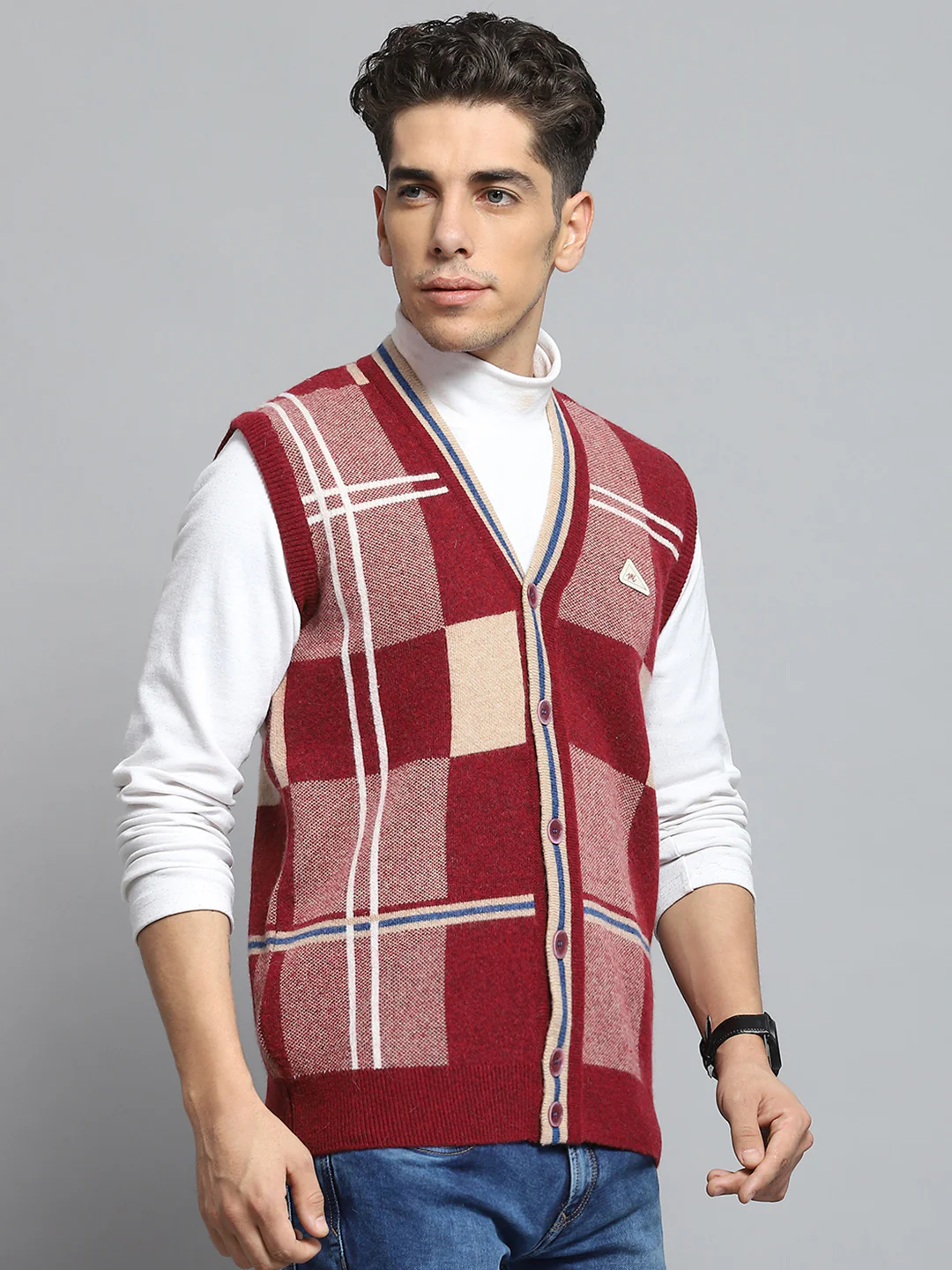 Men Maroon Self Design V Neck Sleeveless Cardigan - Image 4