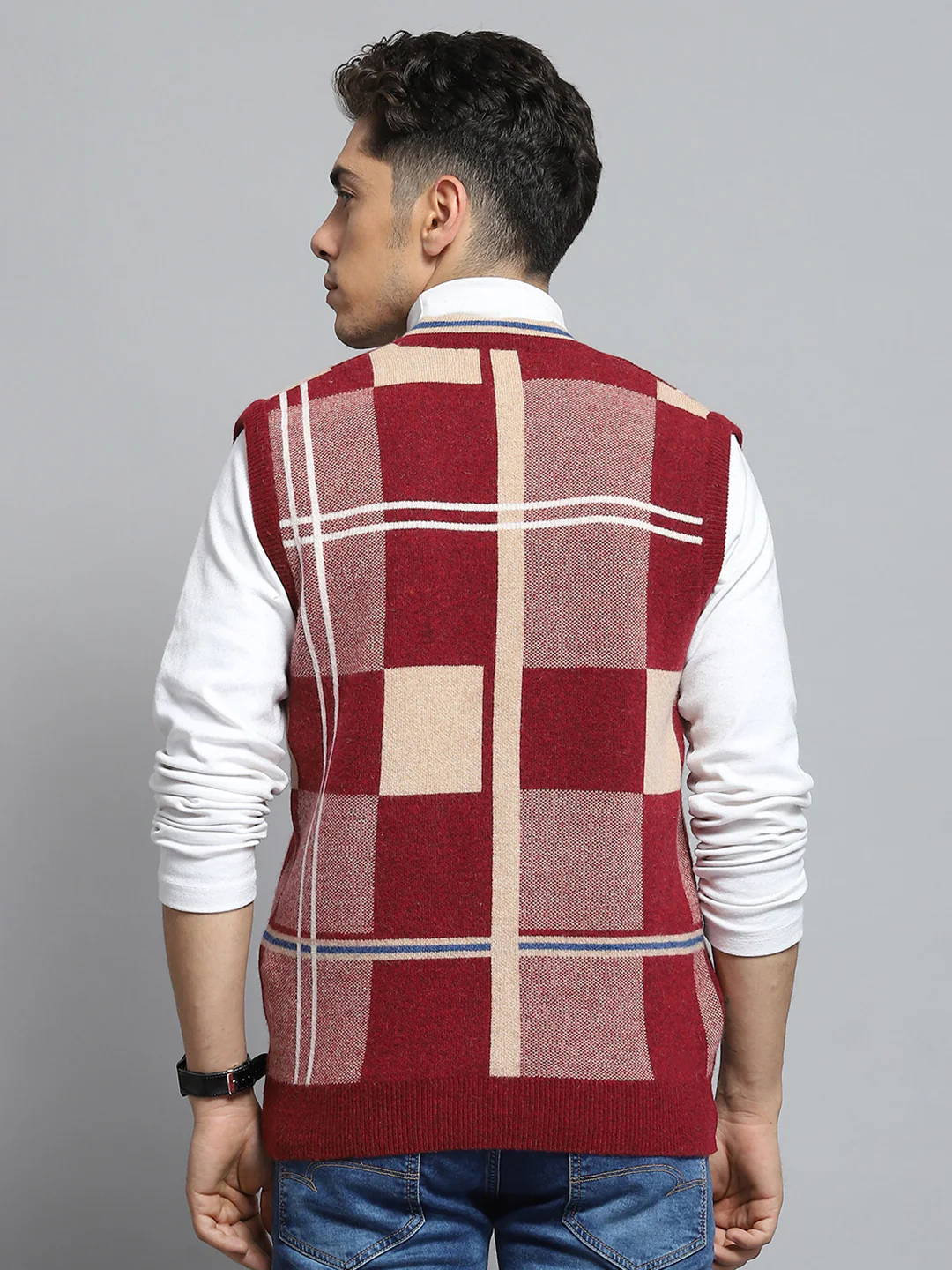 Men Maroon Self Design V Neck Sleeveless Cardigan - Image 5