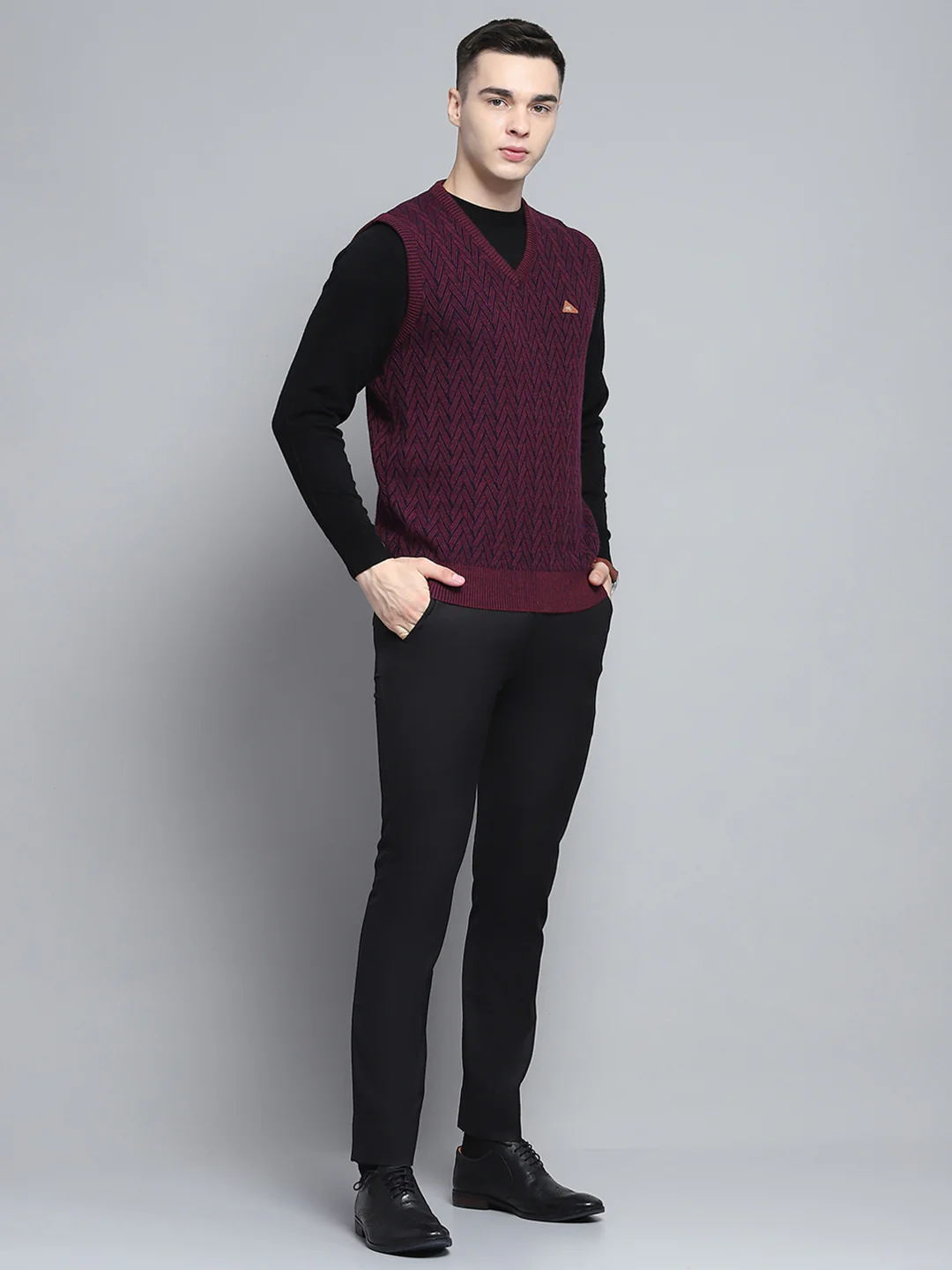 Men Maroon Self Design V Neck Sleeveless Sweater - Image 2