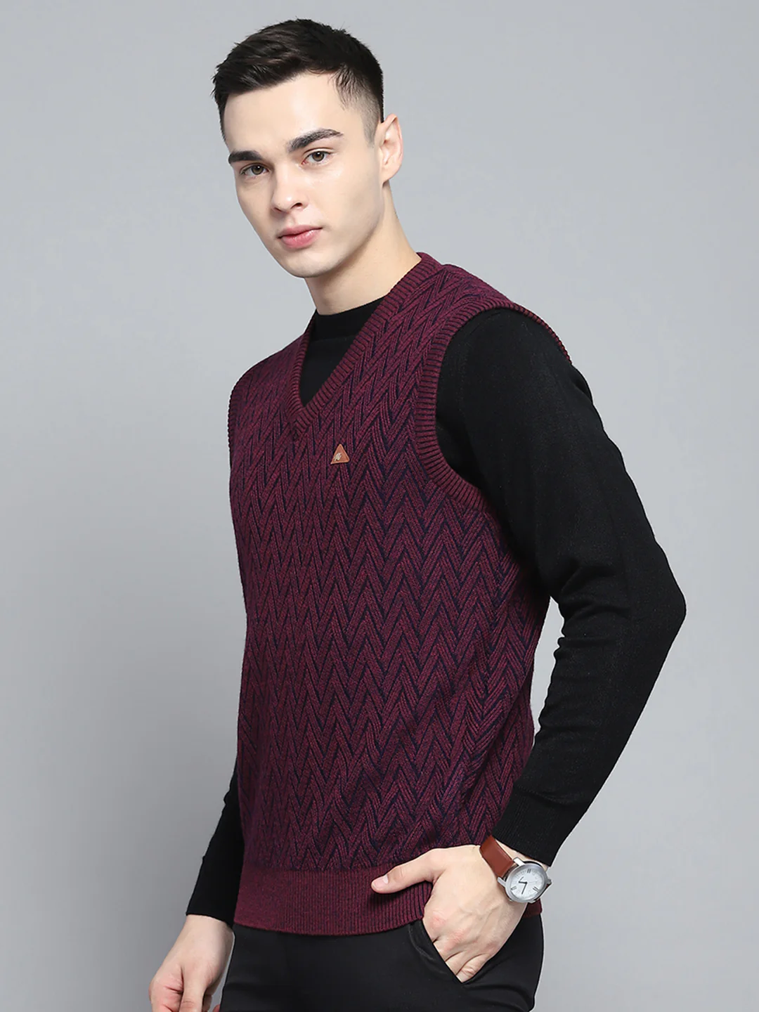 Men Maroon Self Design V Neck Sleeveless Sweater - Image 3