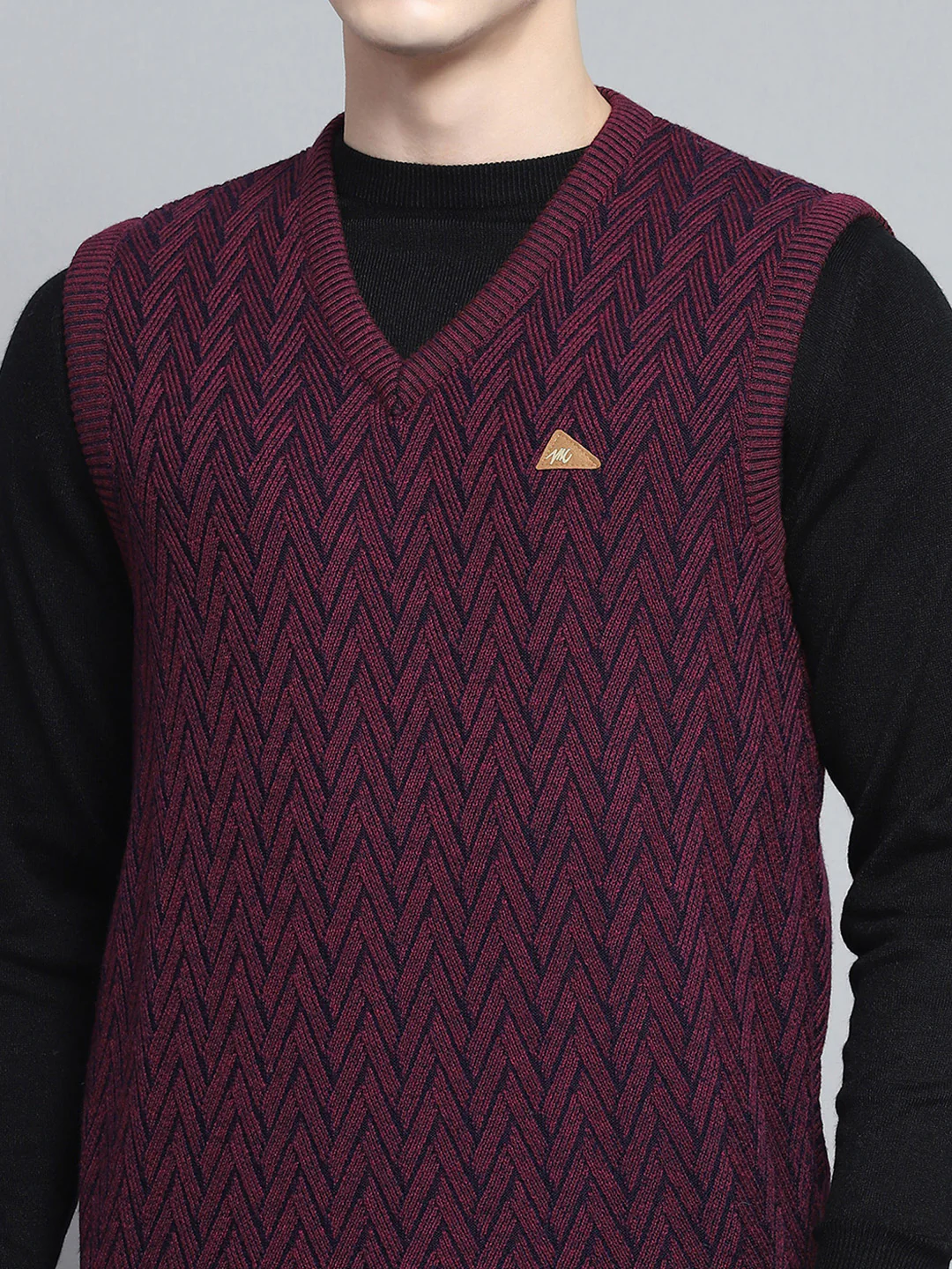 Men Maroon Self Design V Neck Sleeveless Sweater - Image 6