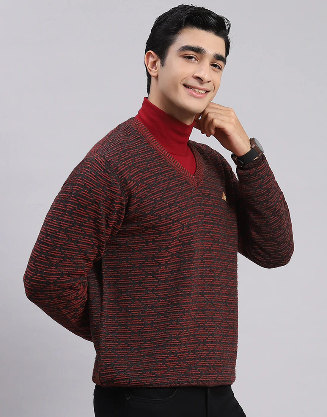 Men Maroon Self Design V Neck Full Sleeve Sweaters/Pullovers - Image 5