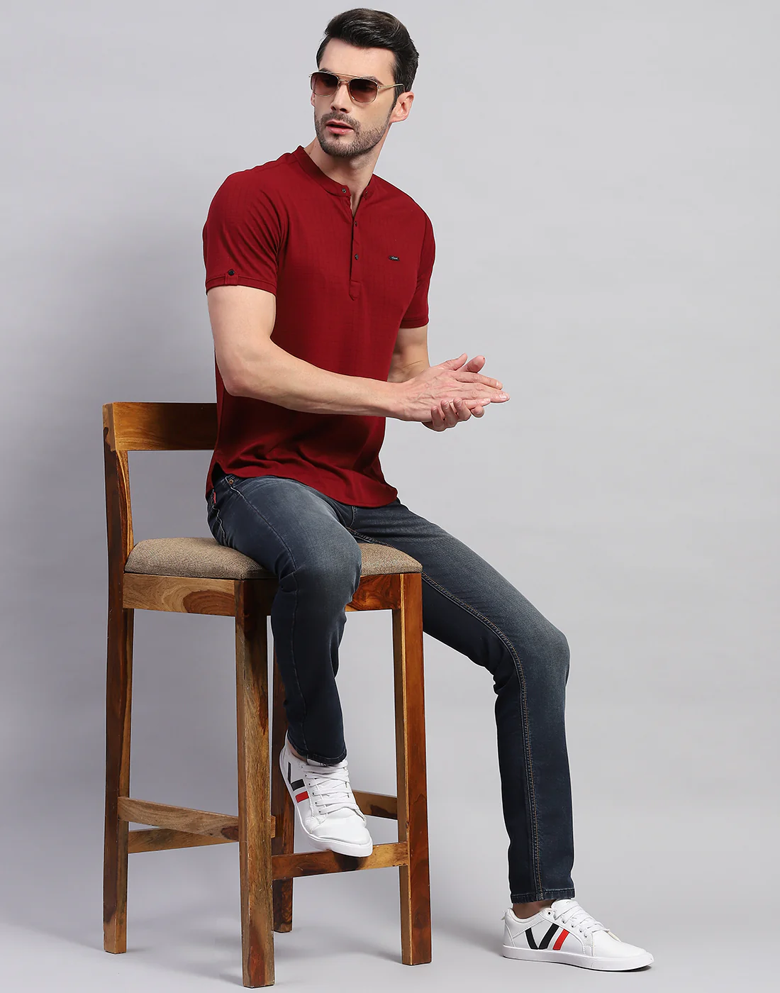 Men Maroon Solid Band Collar Half Sleeve T-Shirt - Image 2