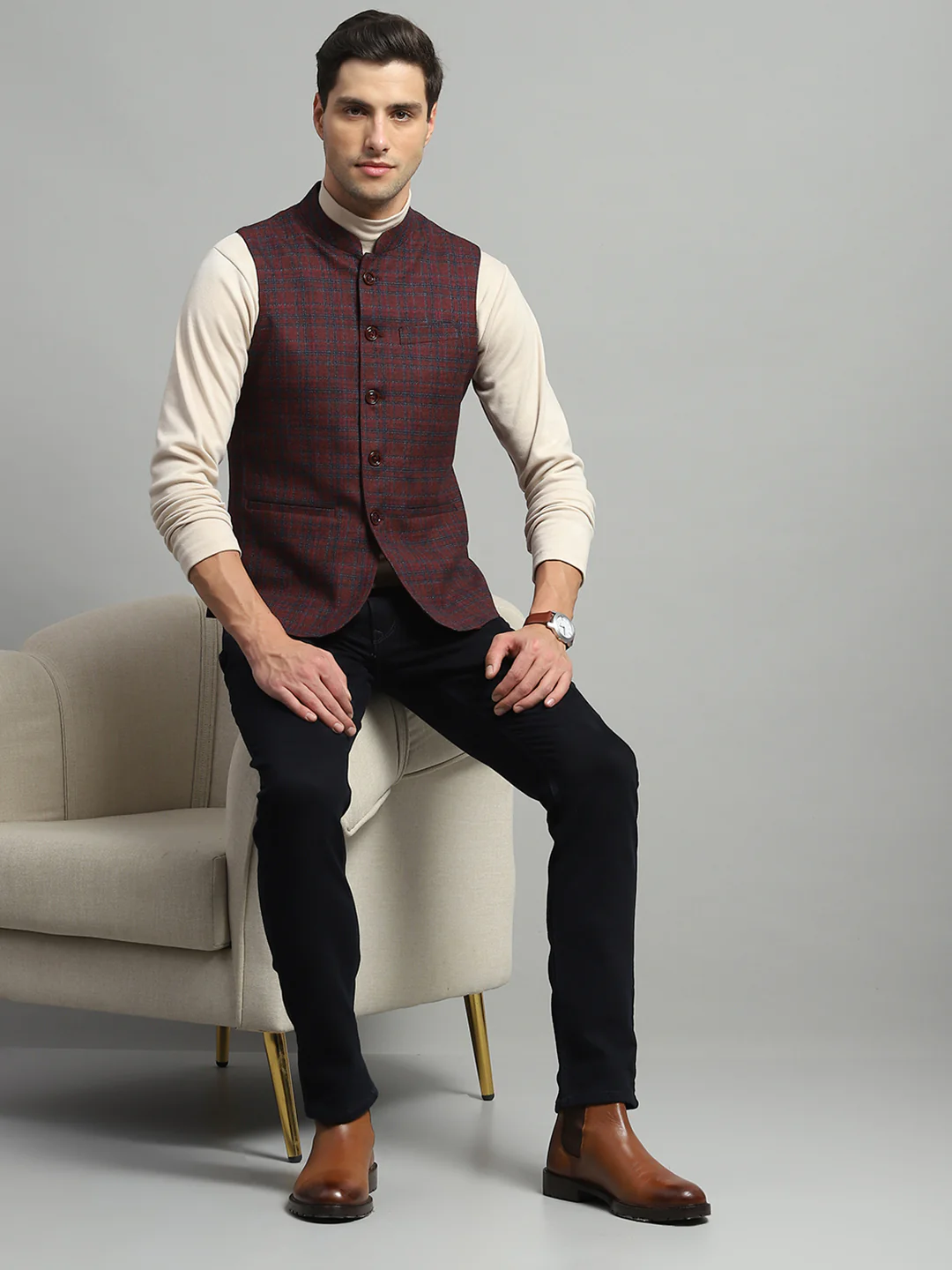 Luxuria Men Maroon Solid Band Collar Sleeveless Jacket - Image 2