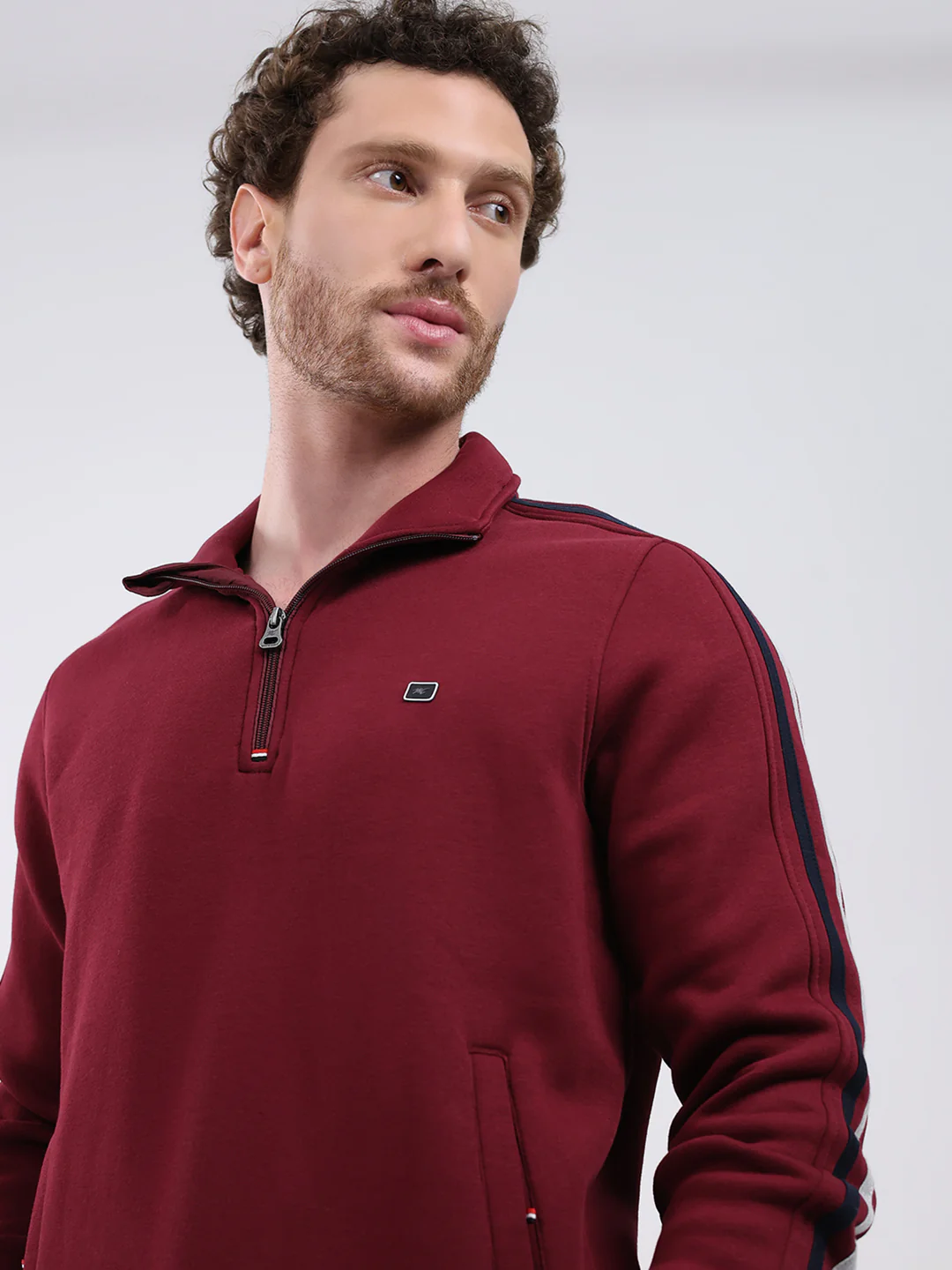 Men Maroon Solid Collar Full Sleeve Winter Tracksuit - Image 6