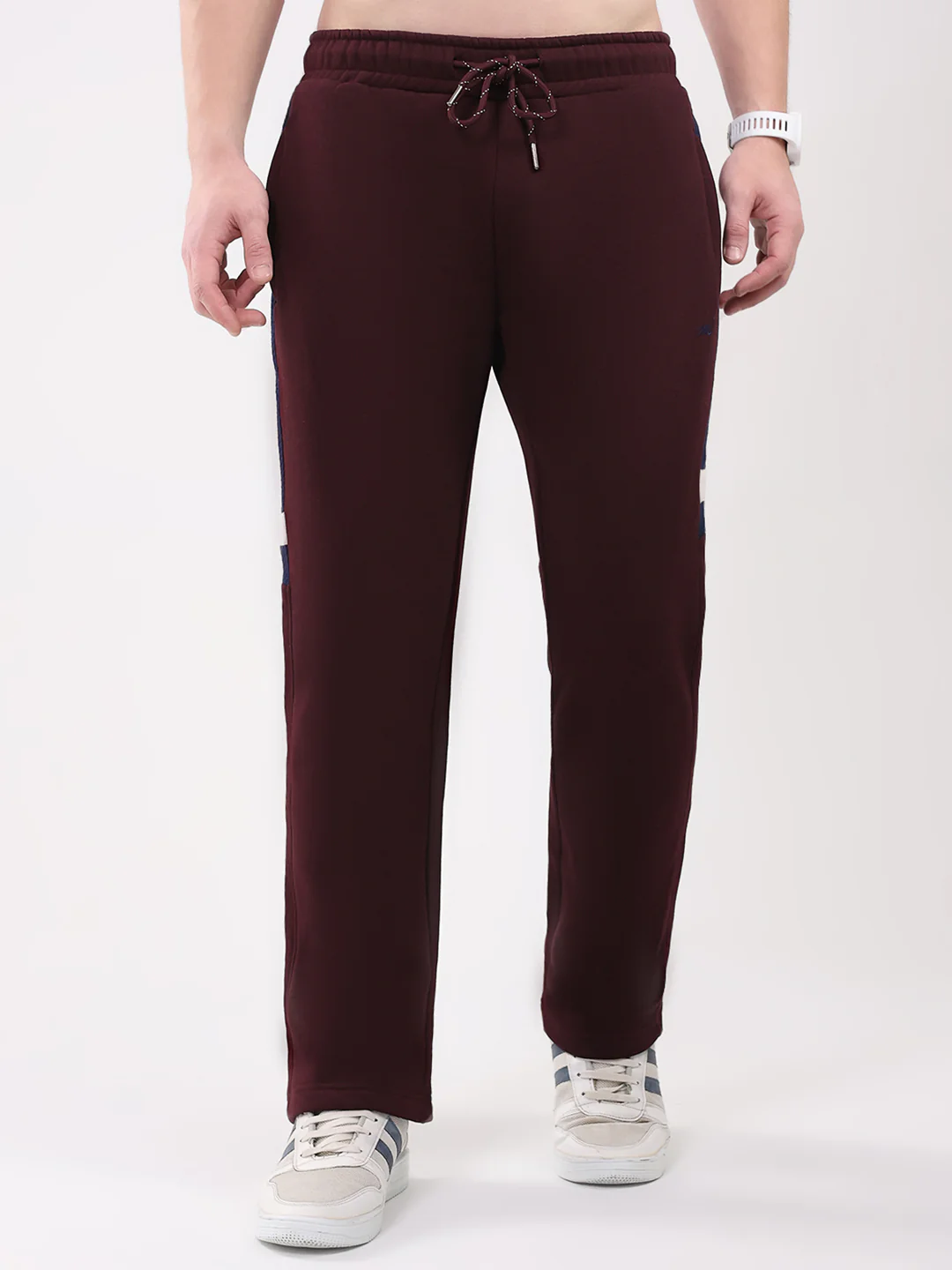 Men Maroon Solid Collar Full Sleeve Winter Tracksuit - Image 7