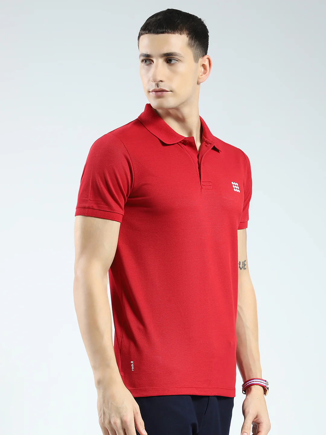 Rock.it Men Maroon Solid Collar Half Sleeve T-Shirt - Image 4