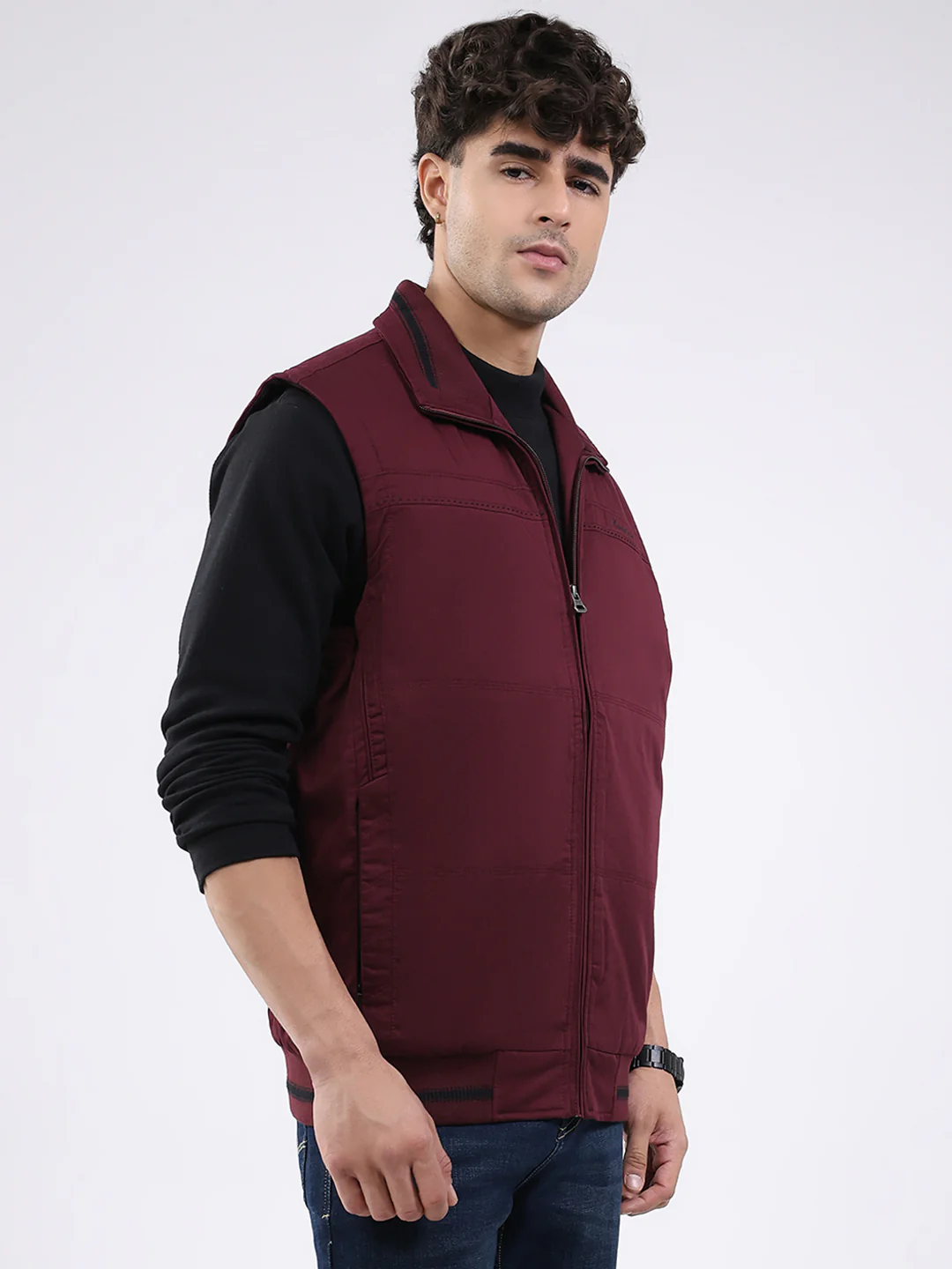 Men Maroon Solid Collar Sleeveless Jacket - Image 4